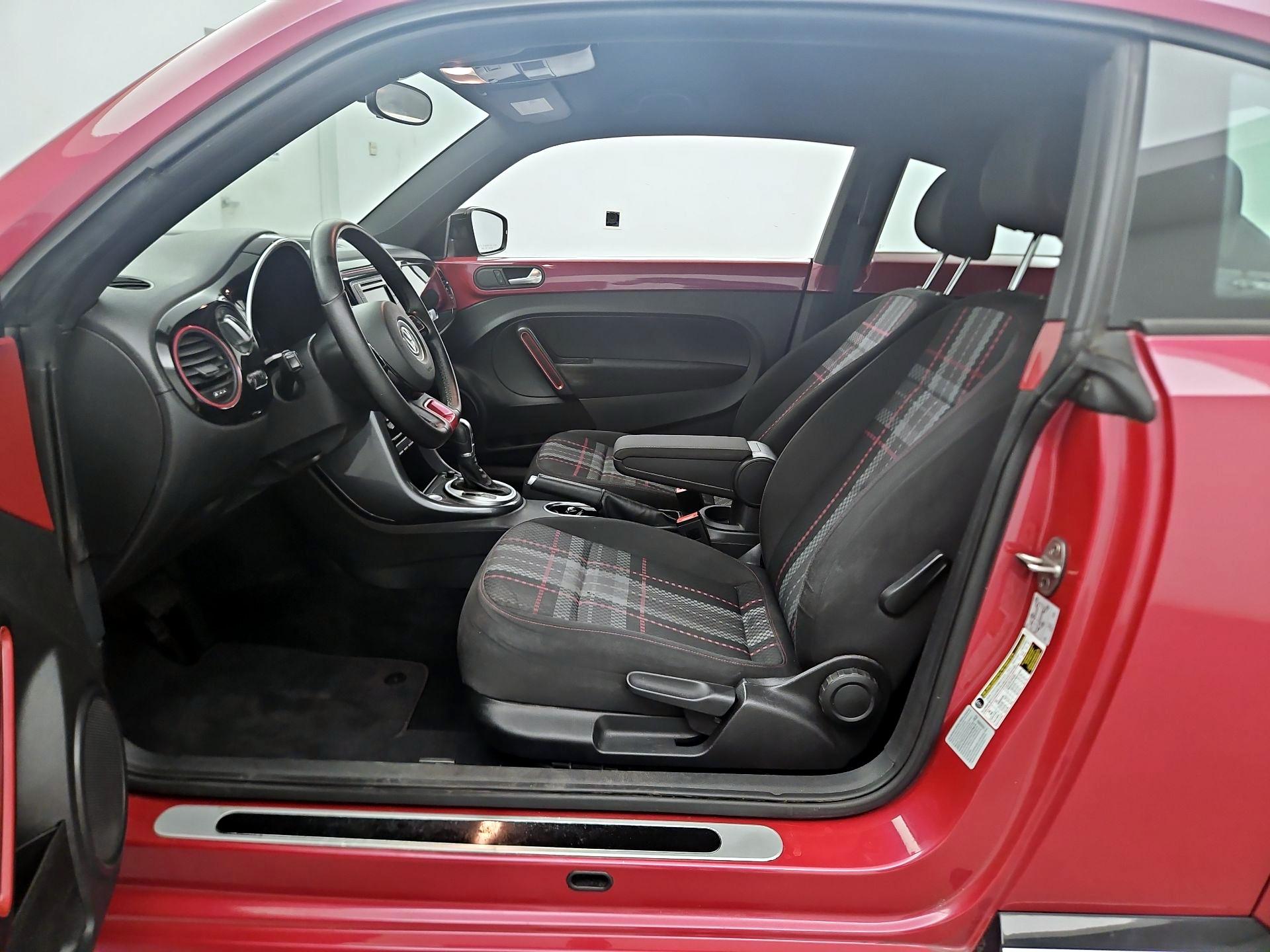 Thumbnail: 2017 Volkswagen Beetle - 11