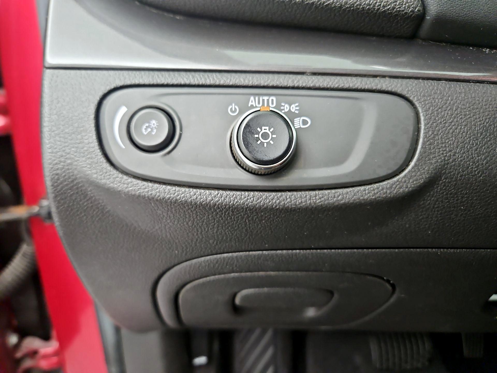 Thumbnail: 2018 Buick Encore - 11