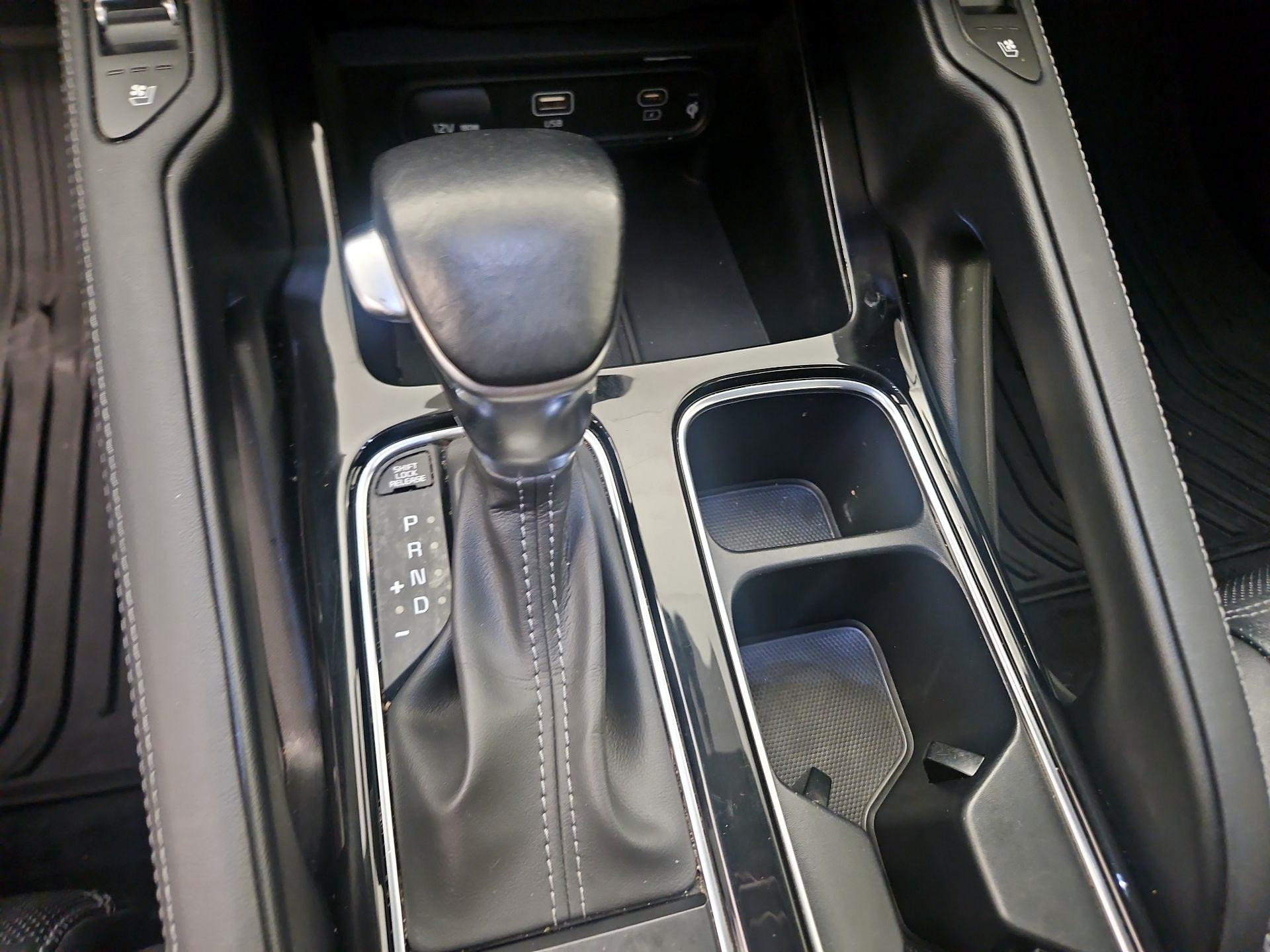 Thumbnail: 2023 Kia Telluride - 16