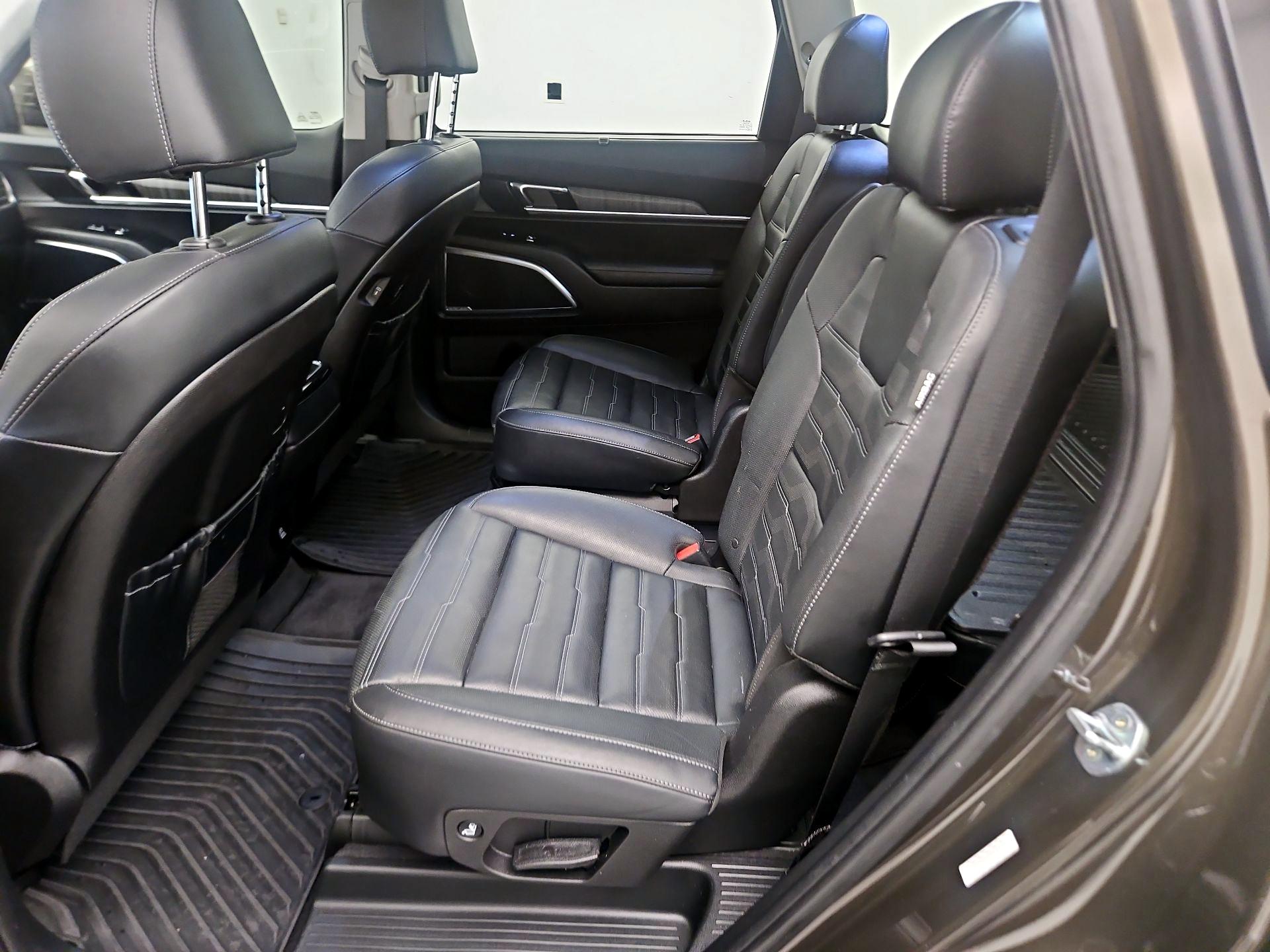 Thumbnail: 2023 Kia Telluride - 19
