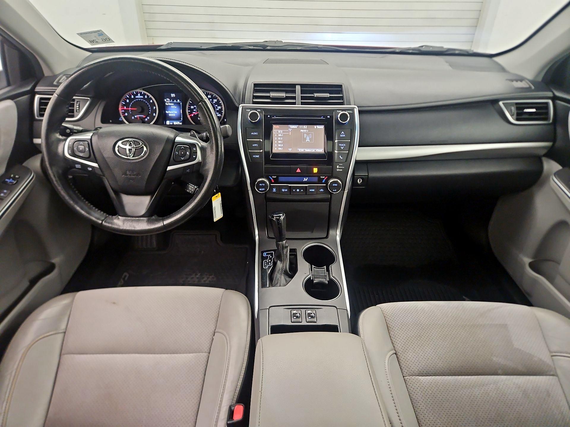 Thumbnail: 2015 Toyota Camry - 9