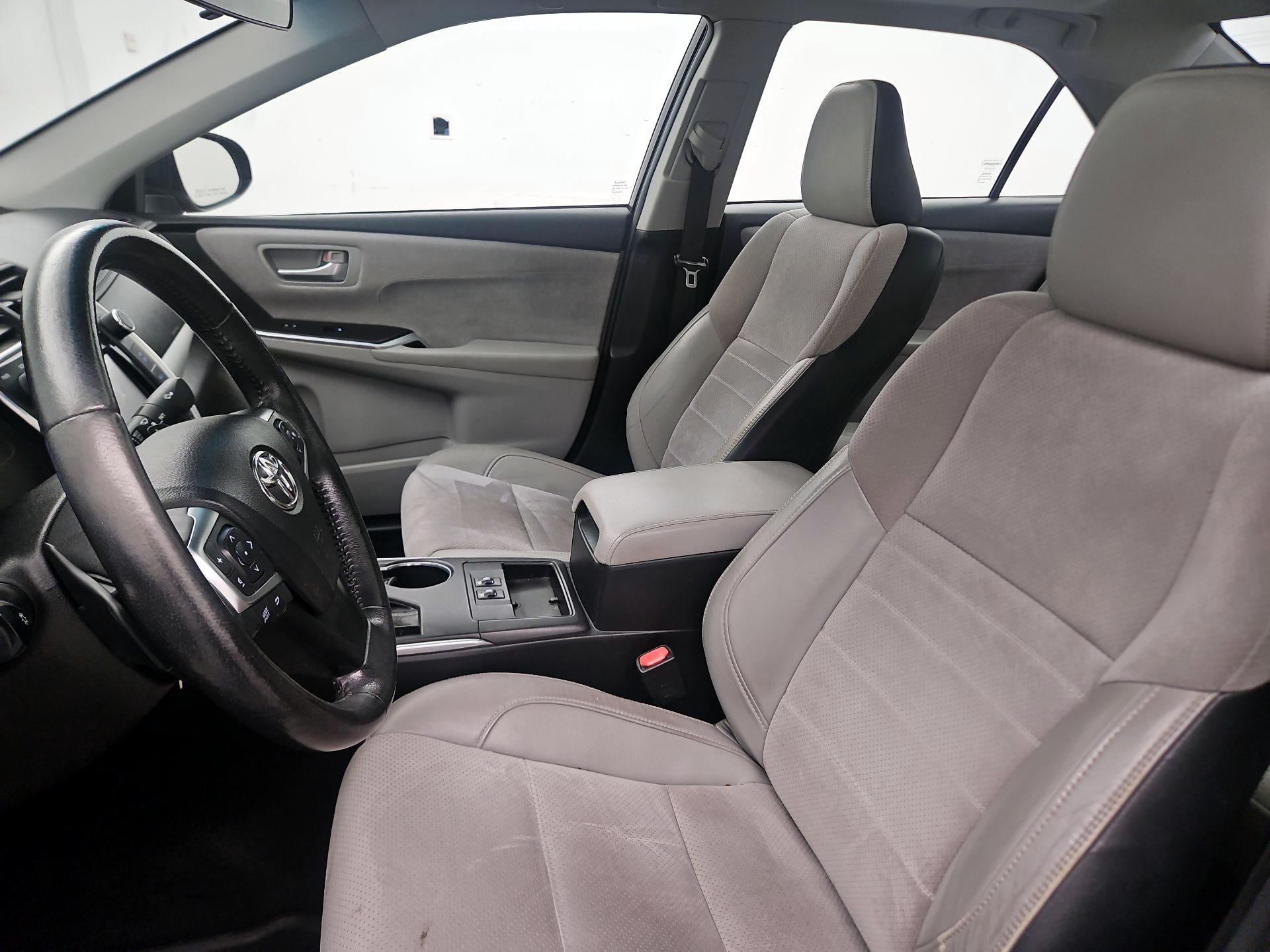 Thumbnail: 2015 Toyota Camry - 11