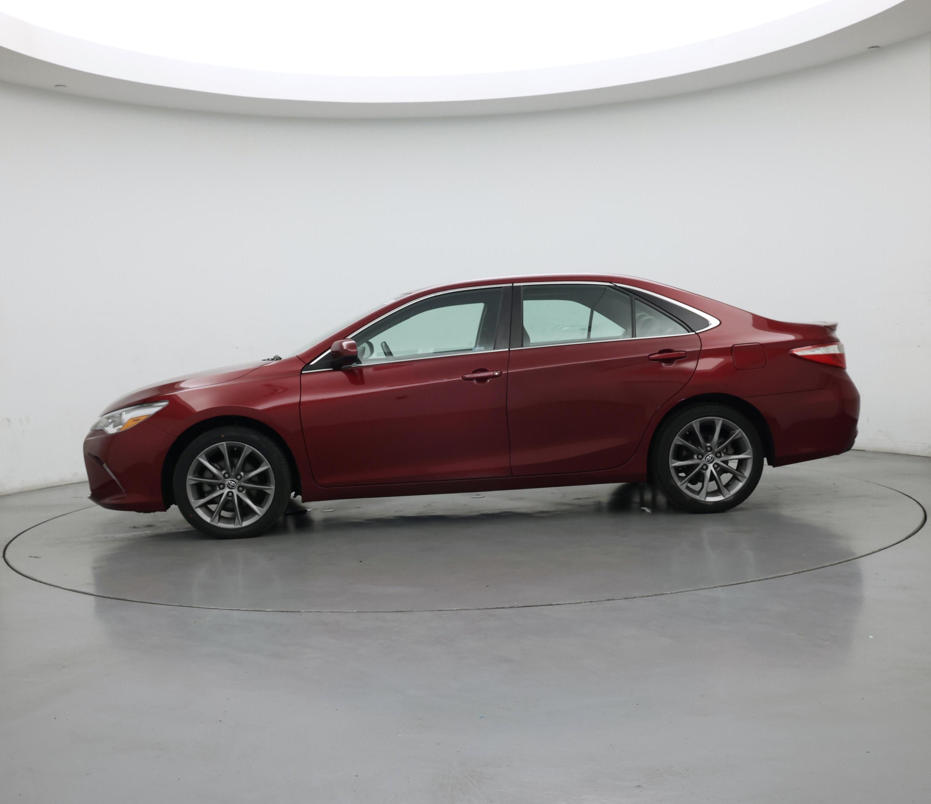 Thumbnail: 2015 Toyota Camry - 3