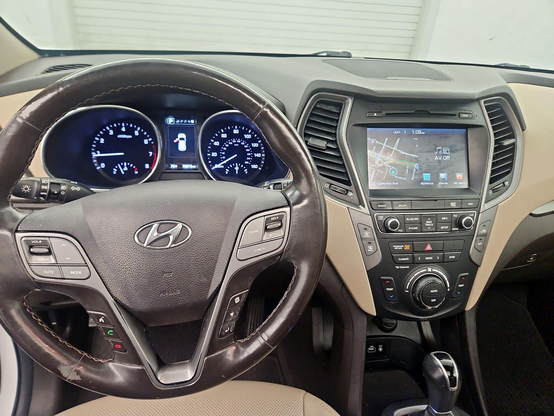 Thumbnail: 2017 Hyundai Santa Fe - 9