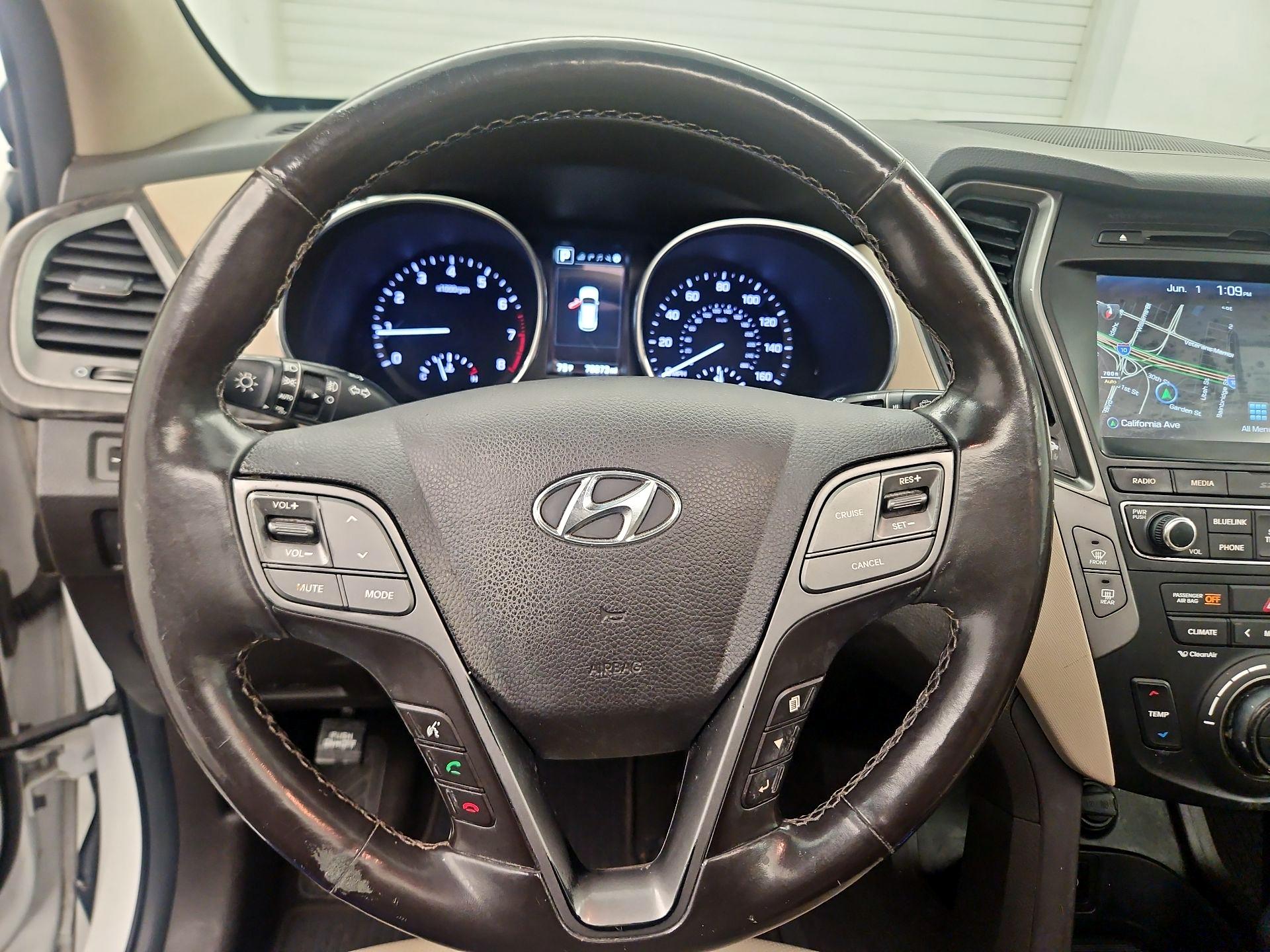 Thumbnail: 2017 Hyundai Santa Fe - 10