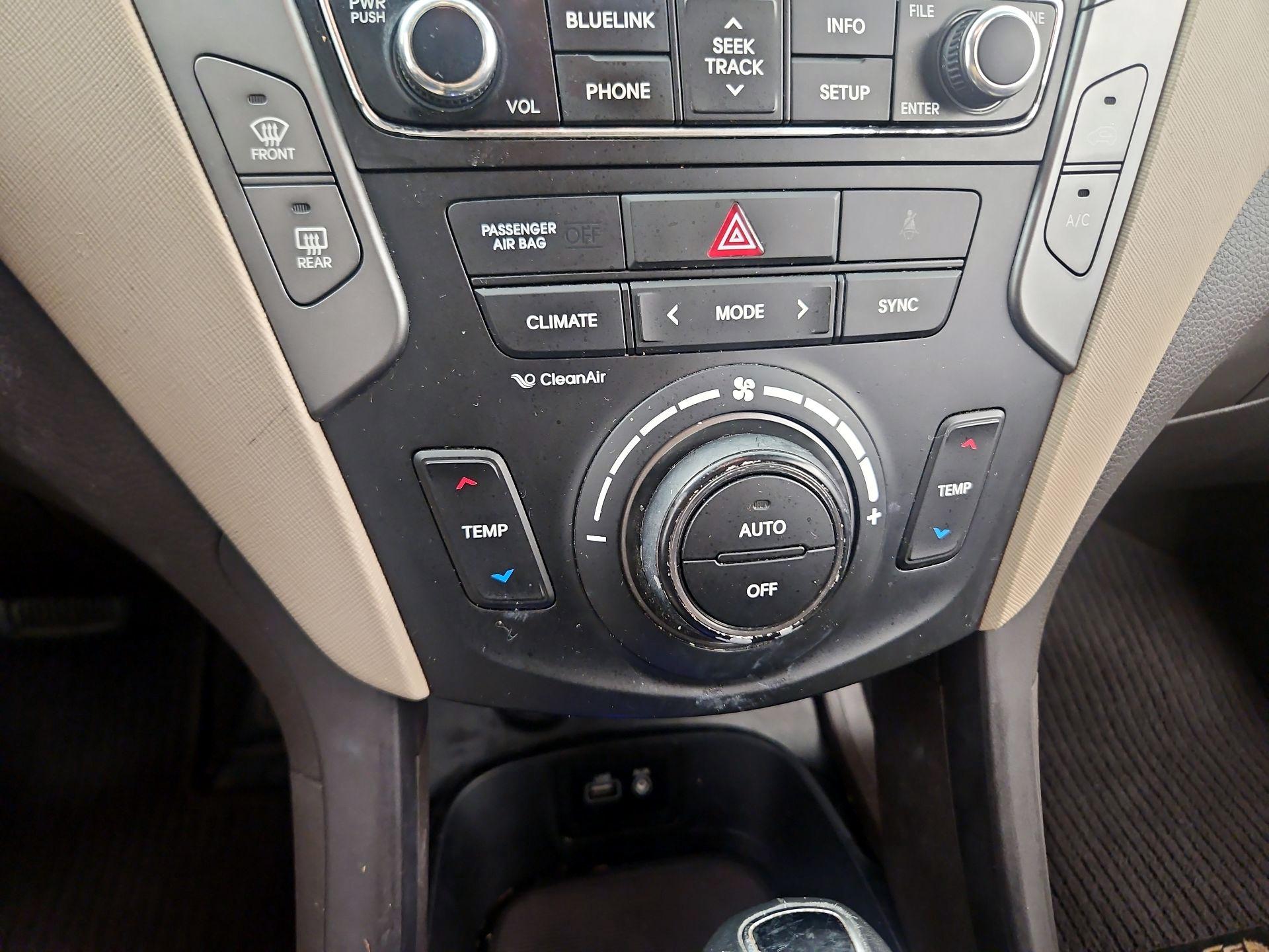 Thumbnail: 2017 Hyundai Santa Fe - 17