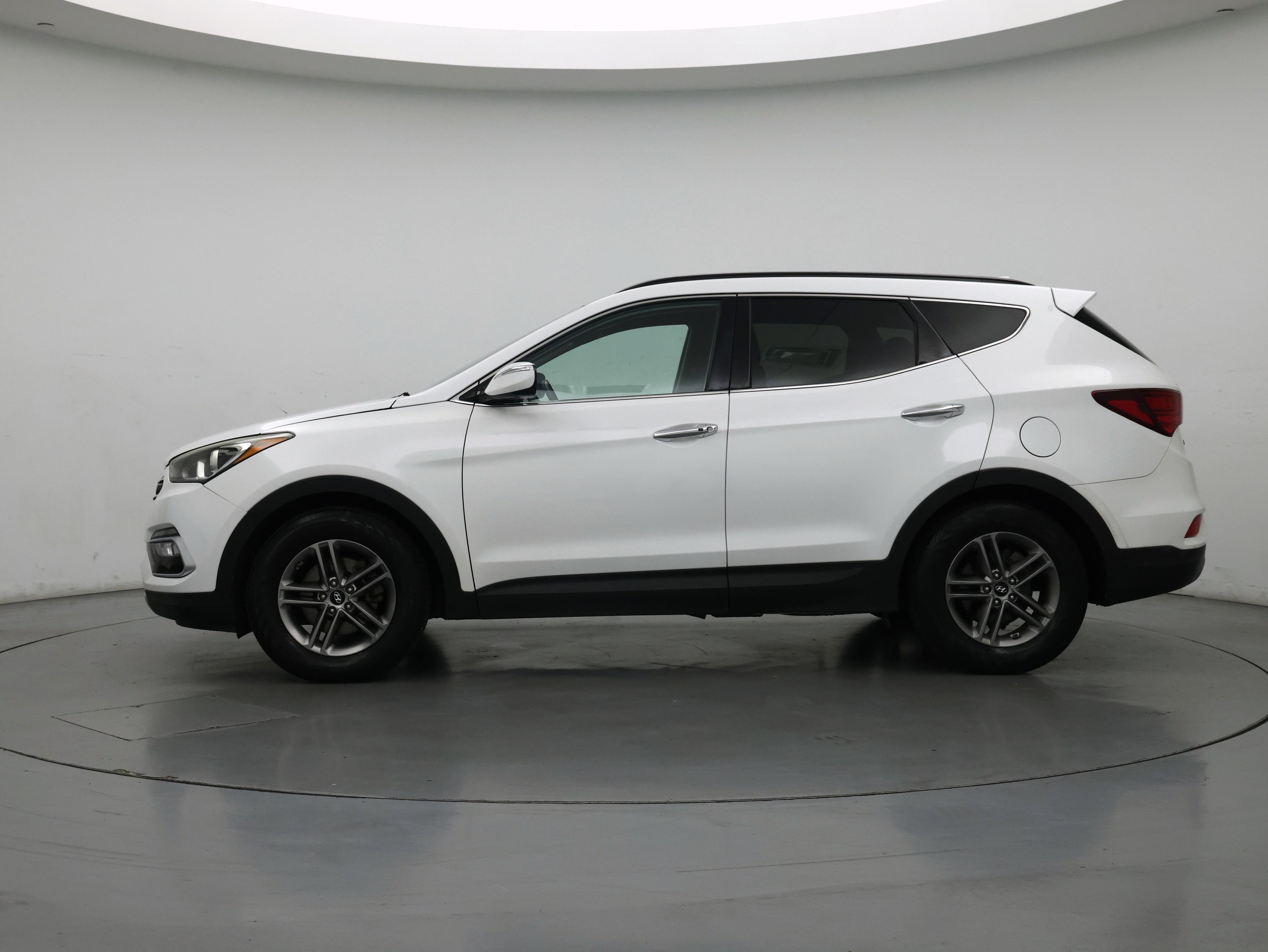 Thumbnail: 2017 Hyundai Santa Fe - 3