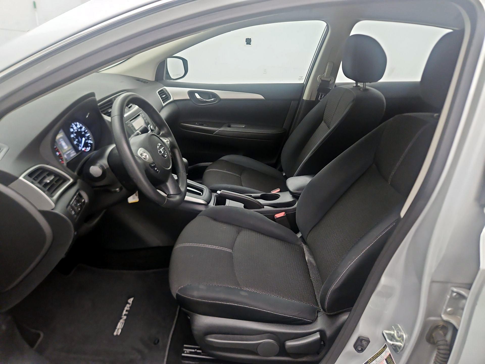 Thumbnail: 2018 Nissan Sentra - 9