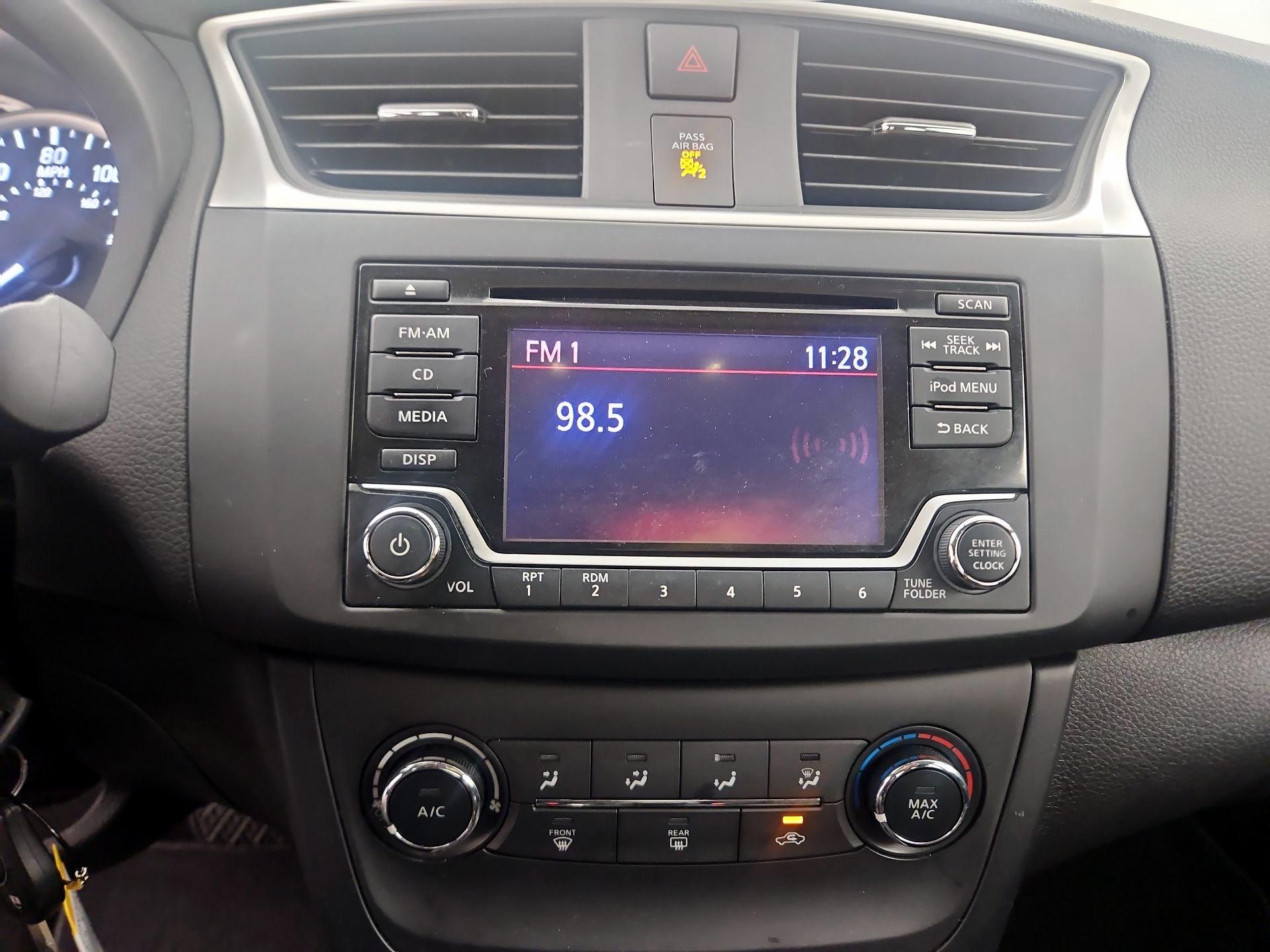Thumbnail: 2018 Nissan Sentra - 13