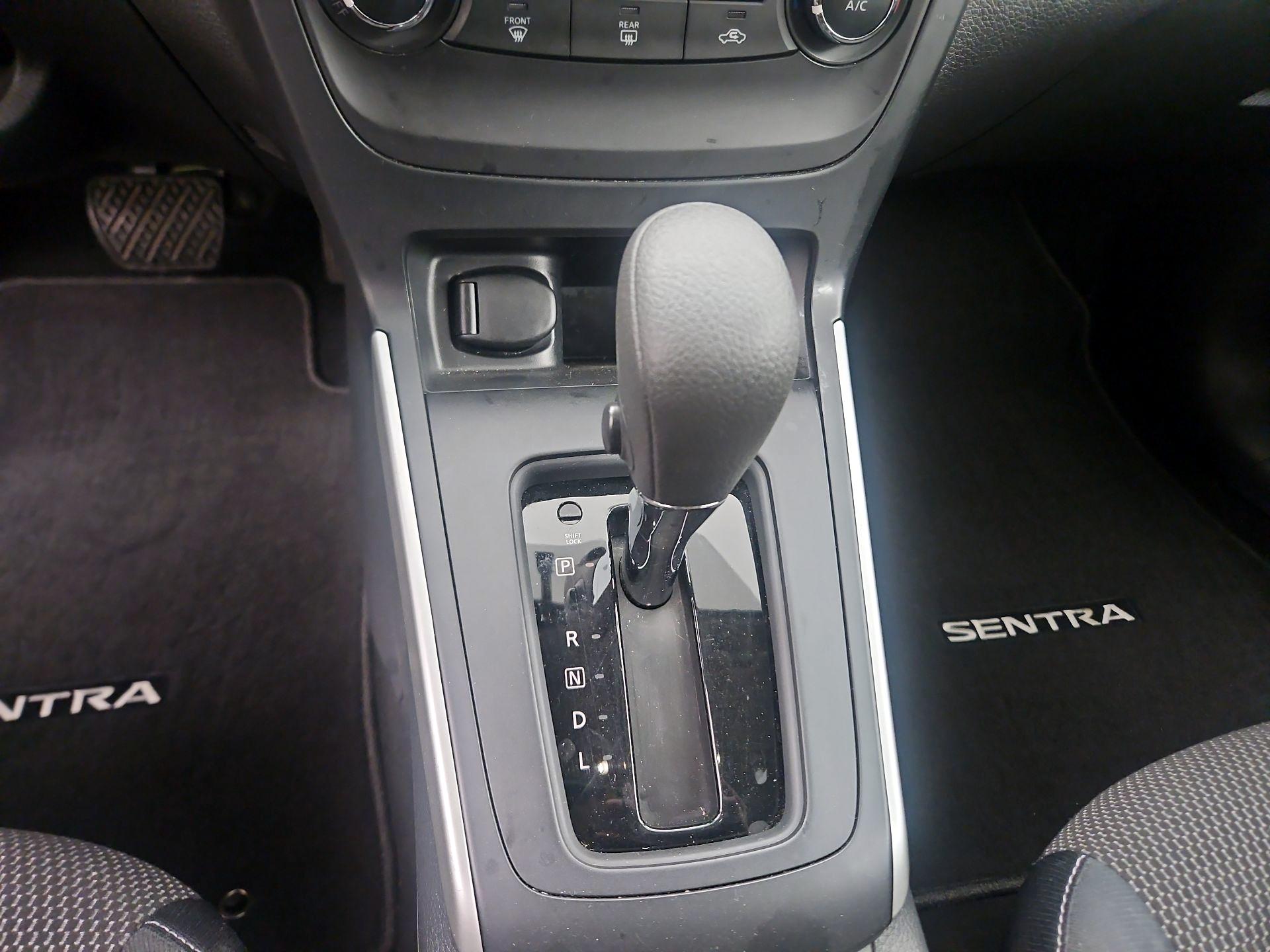 Thumbnail: 2018 Nissan Sentra - 15