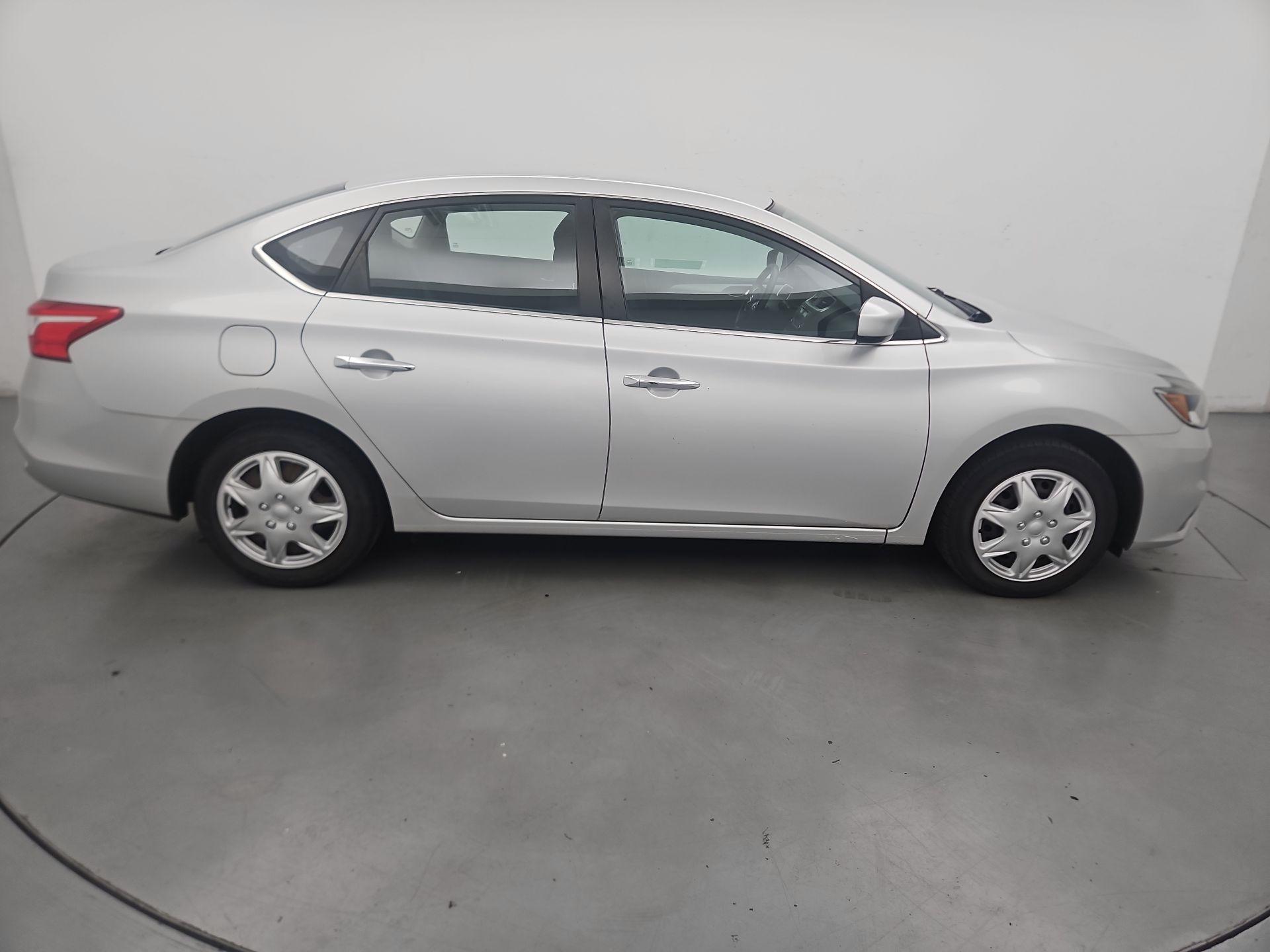 Thumbnail: 2018 Nissan Sentra - 4