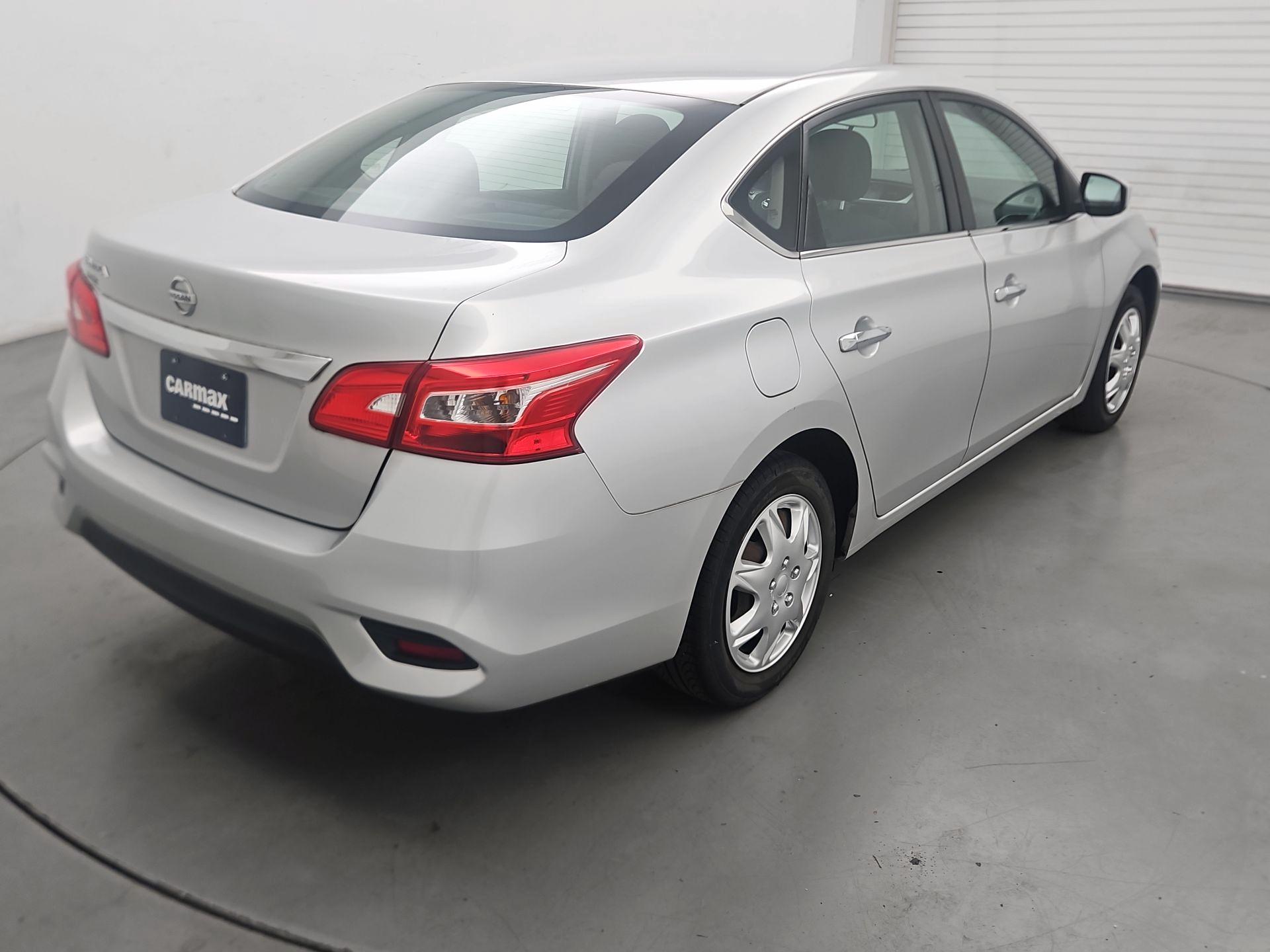 Thumbnail: 2018 Nissan Sentra - 5