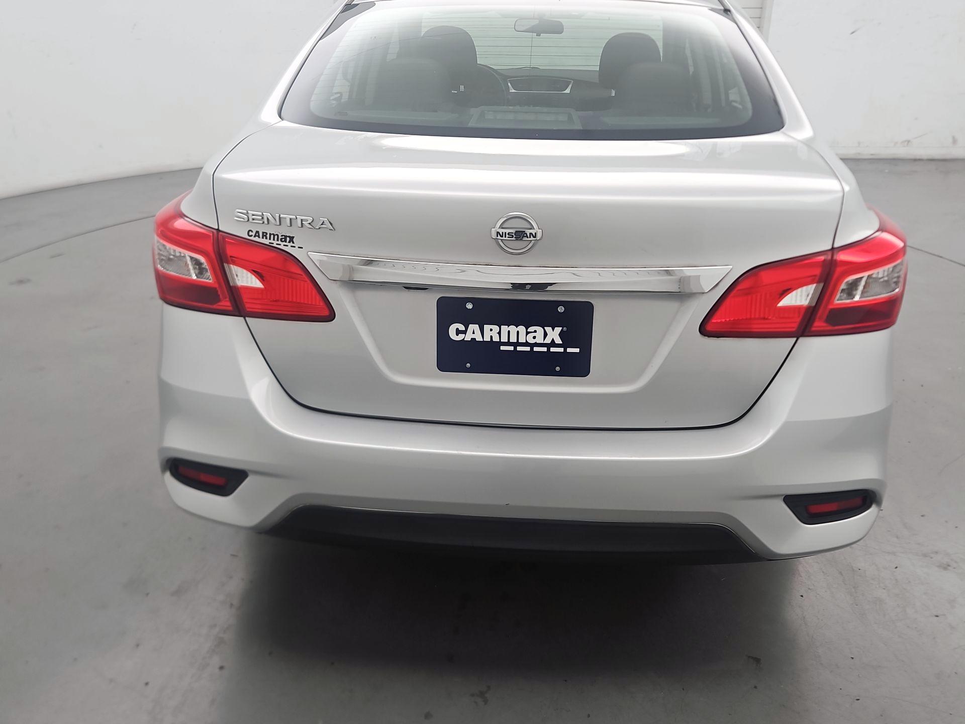 Thumbnail: 2018 Nissan Sentra - 6