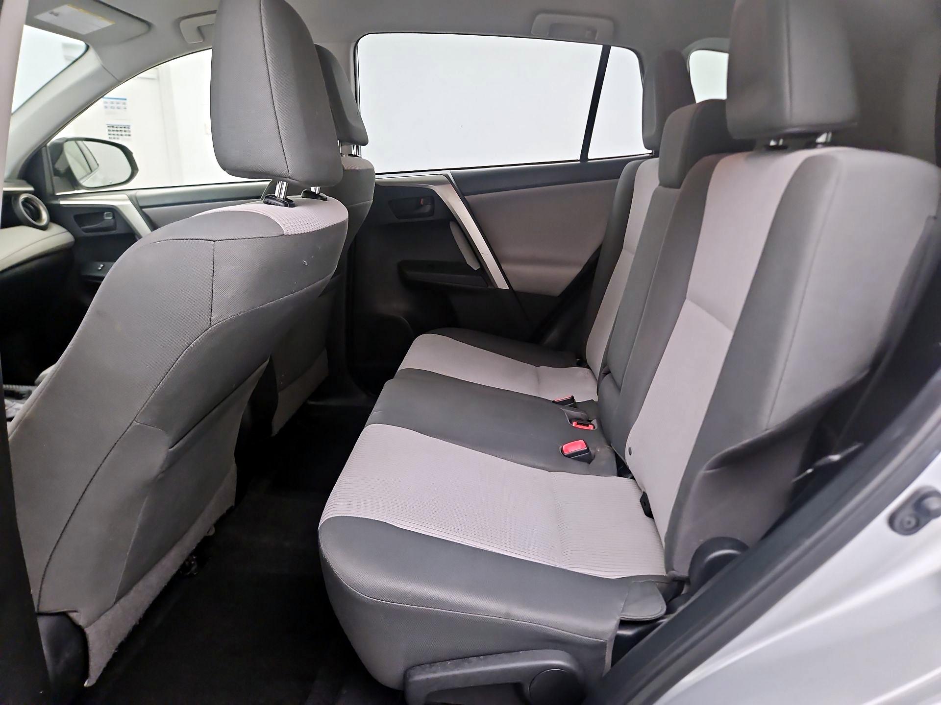 Thumbnail: 2015 Toyota RAV4 - 17
