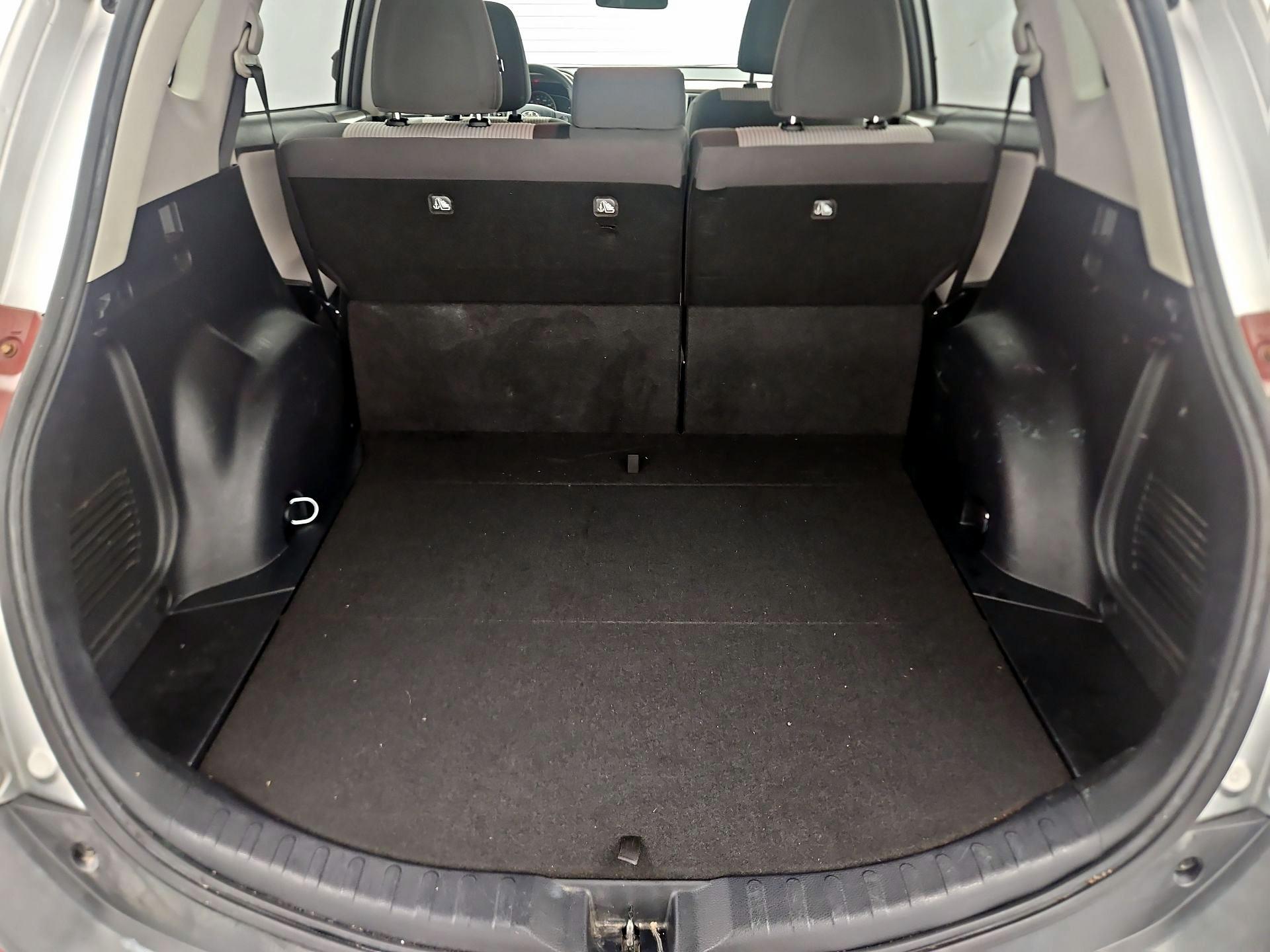 Thumbnail: 2015 Toyota RAV4 - 18