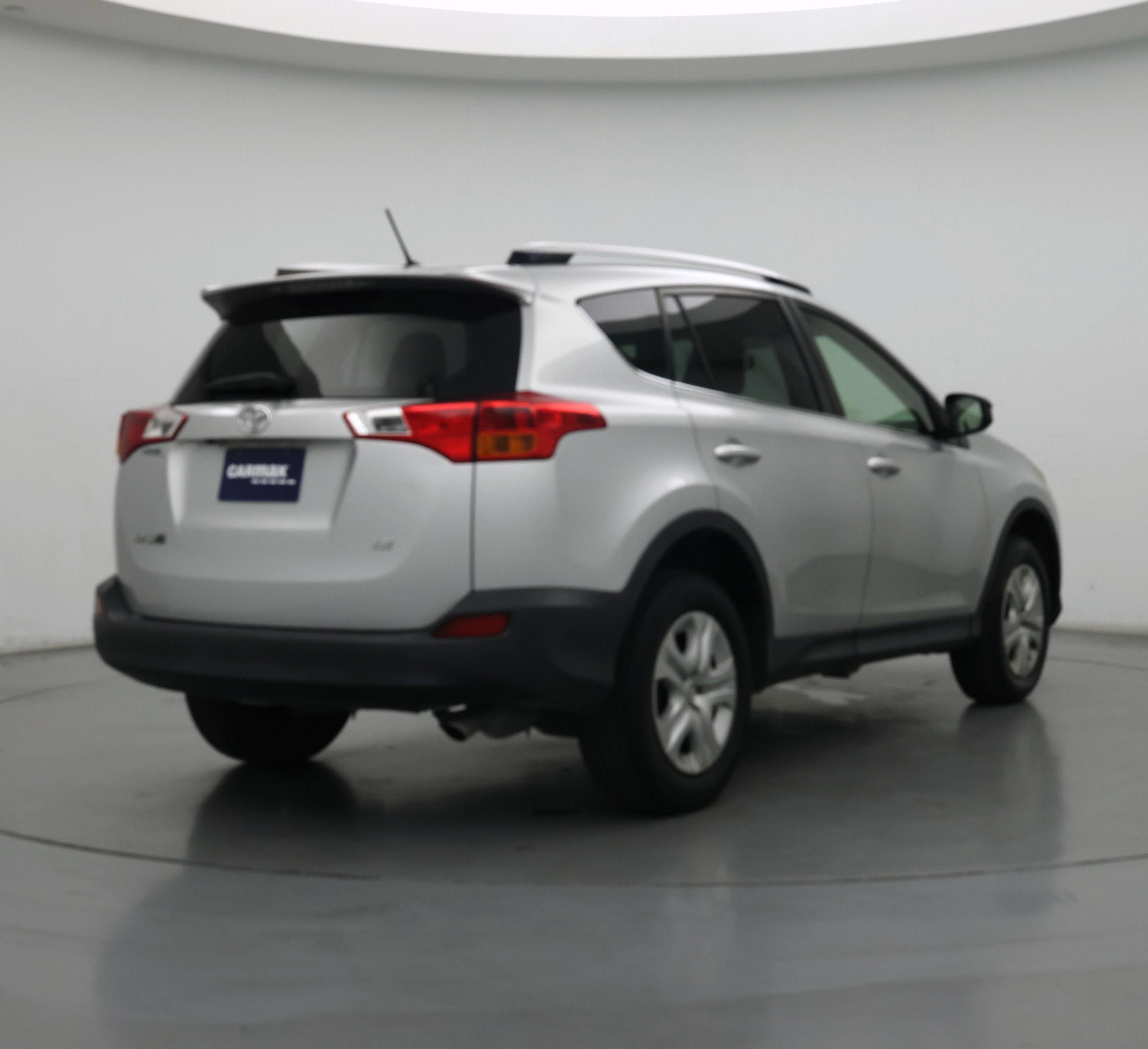 Thumbnail: 2015 Toyota RAV4 - 8