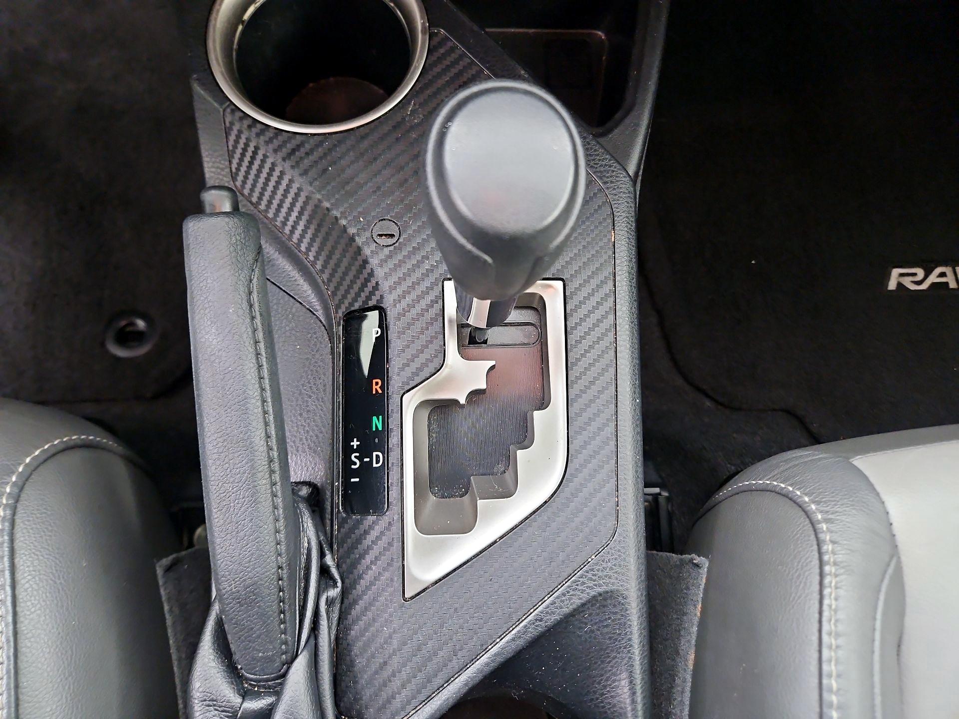 Thumbnail: 2015 Toyota RAV4 - 15