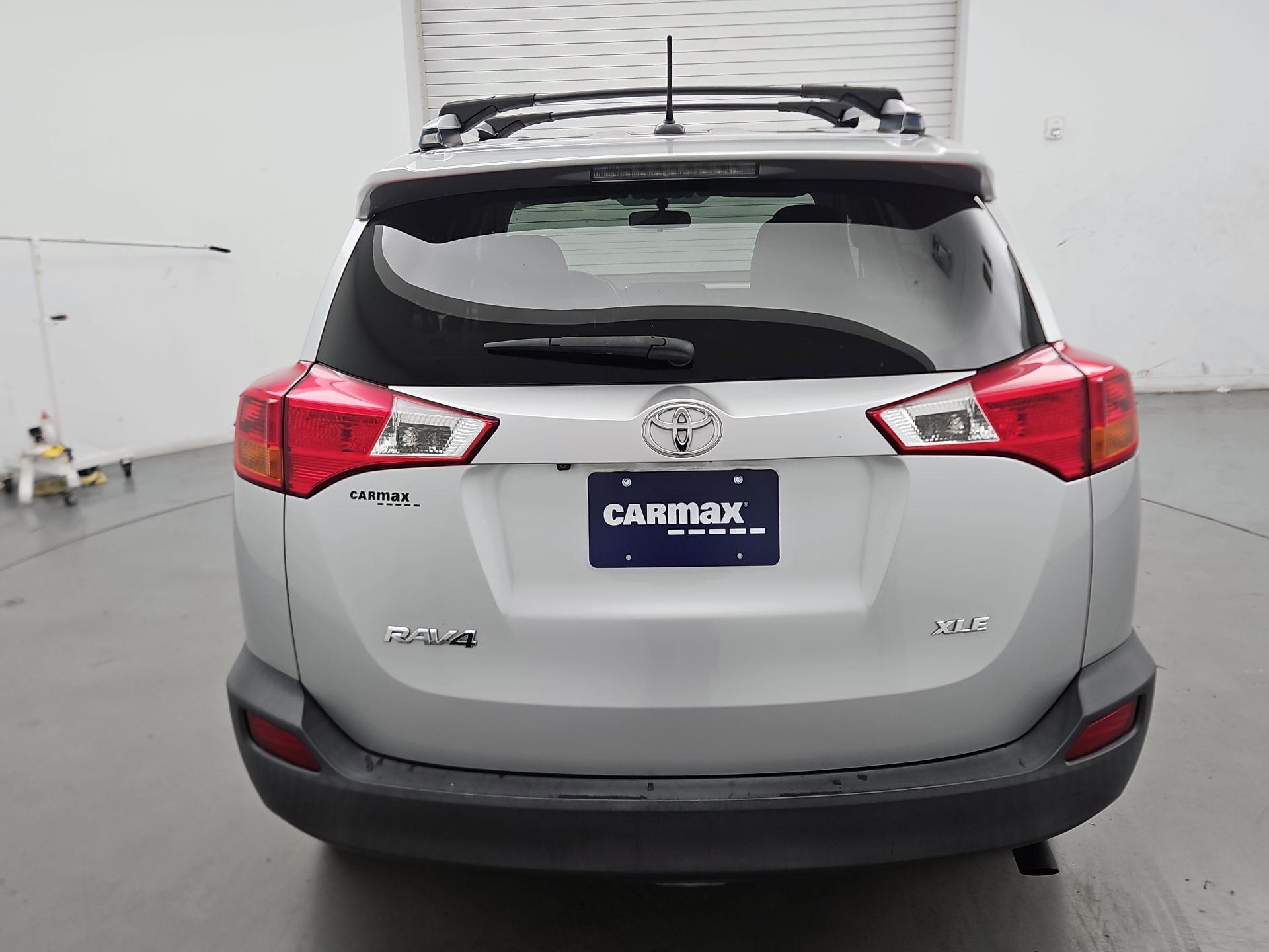 Thumbnail: 2015 Toyota RAV4 - 6