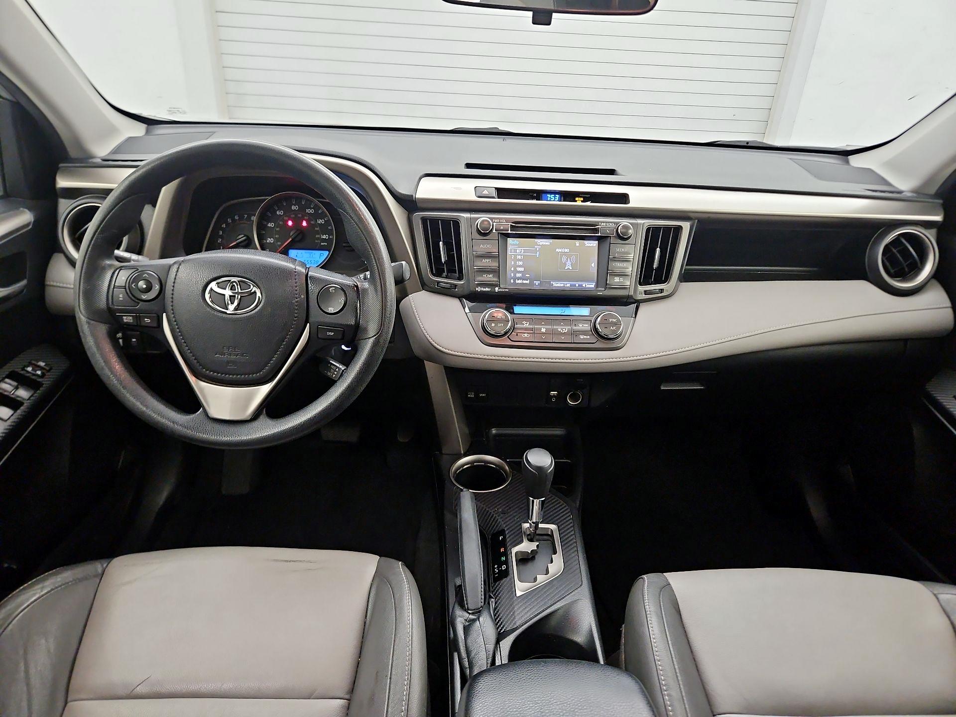 Thumbnail: 2015 Toyota RAV4 - 8