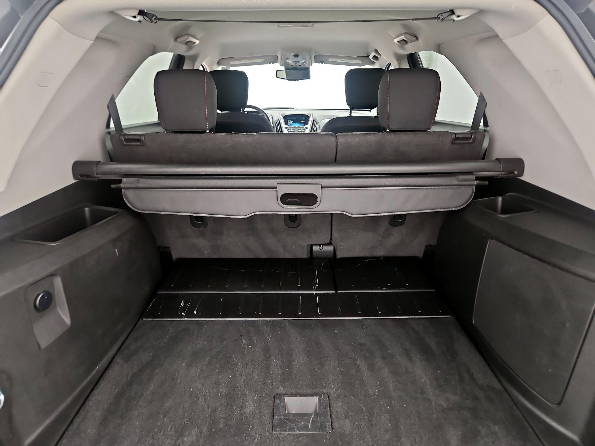 Thumbnail: 2016 Chevrolet Equinox - 16