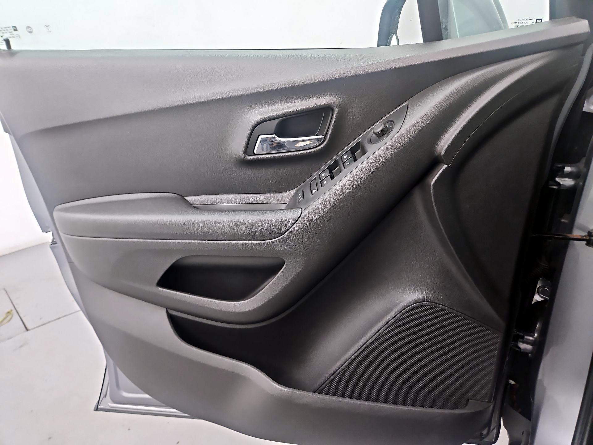 Thumbnail: 2020 Chevrolet Trax - 12