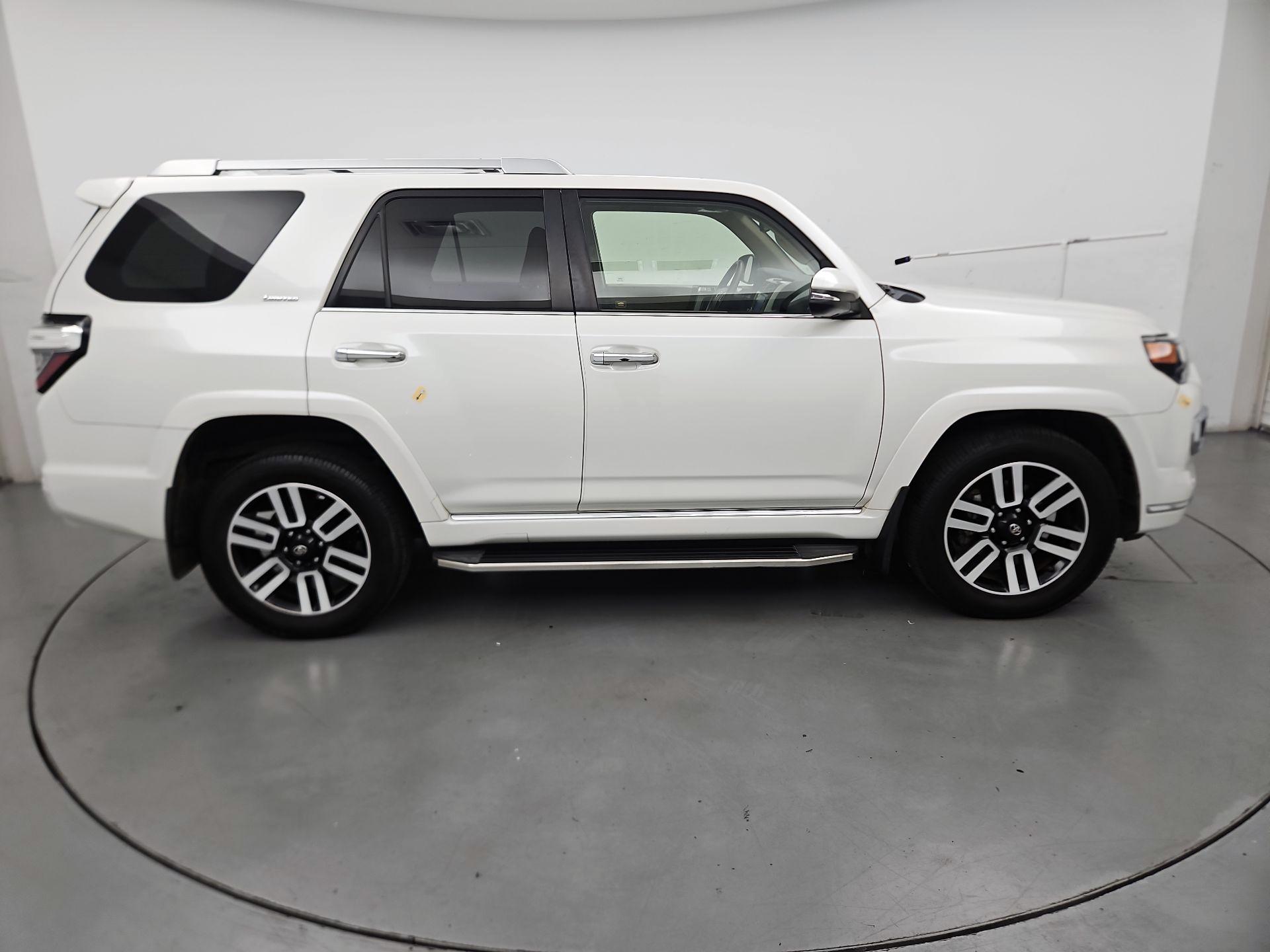 Thumbnail: 2020 Toyota 4Runner - 4