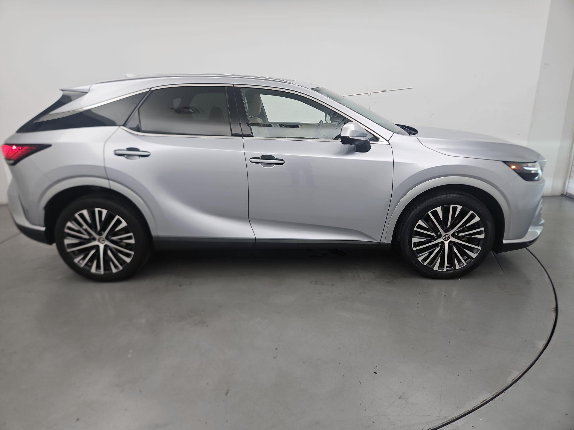 Thumbnail: 2023 Lexus RX - 4