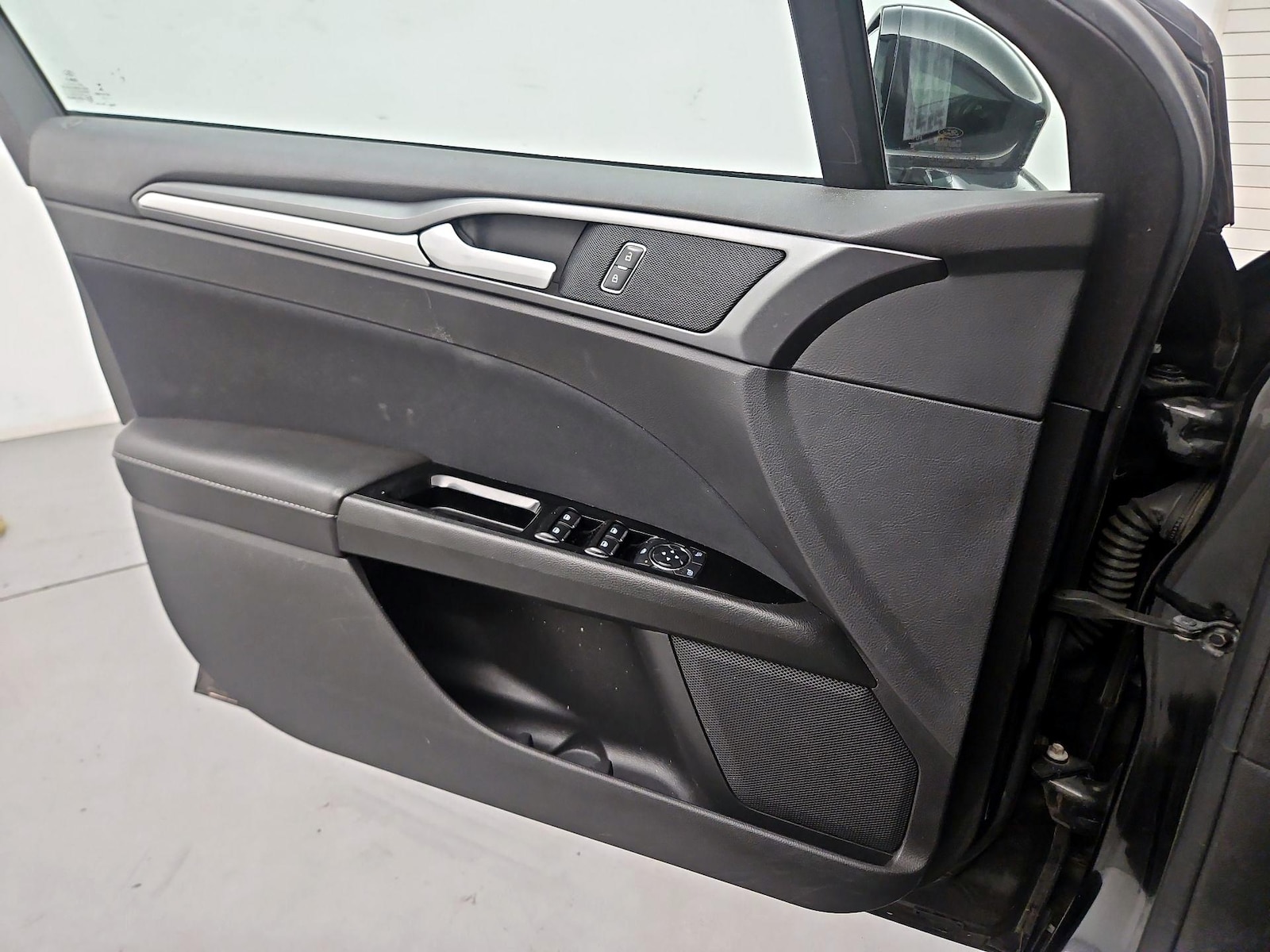 2015 Ford Fusion SE - Photo 11