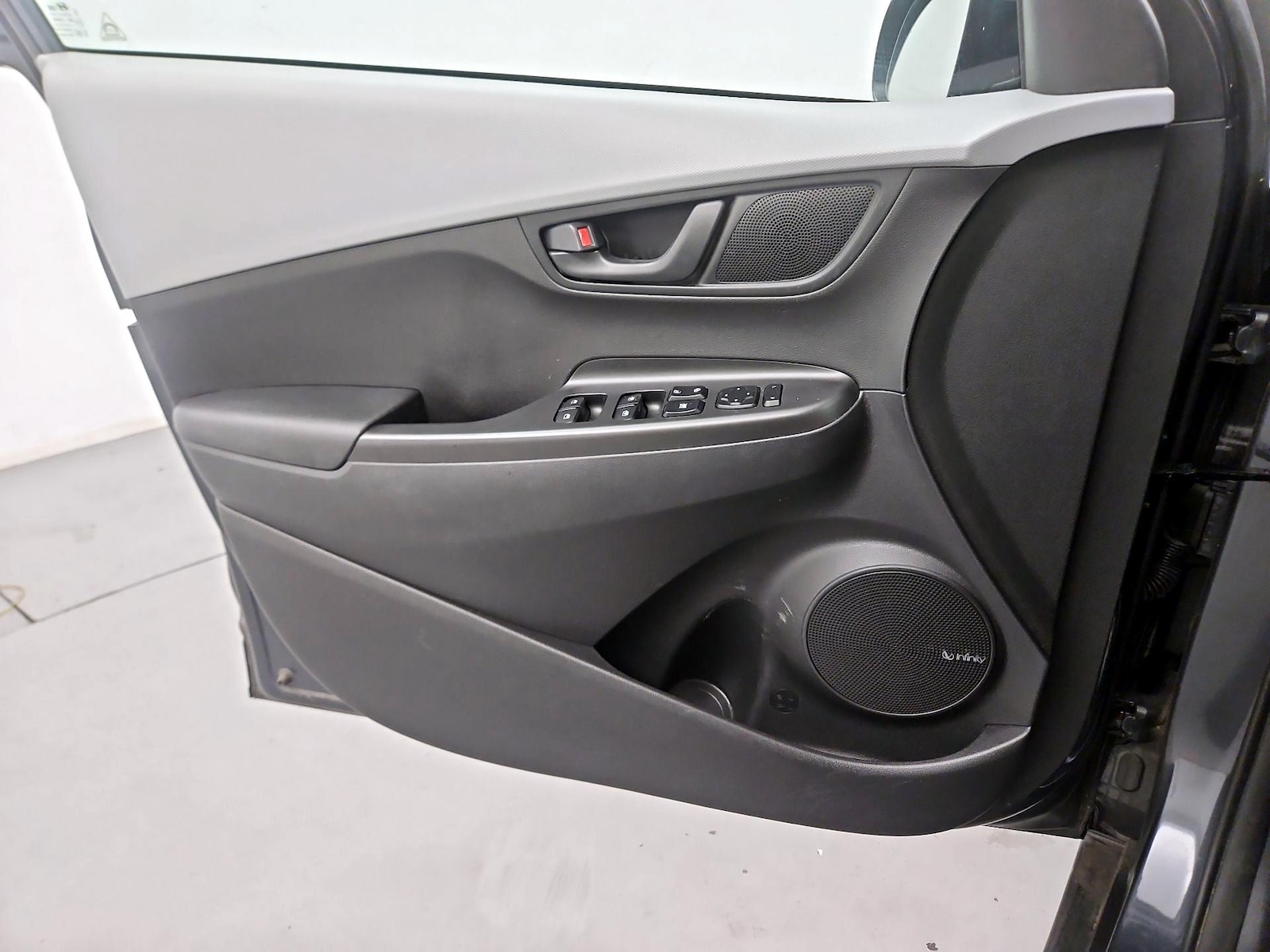 2020 Hyundai Kona SEL Plus - Photo 12