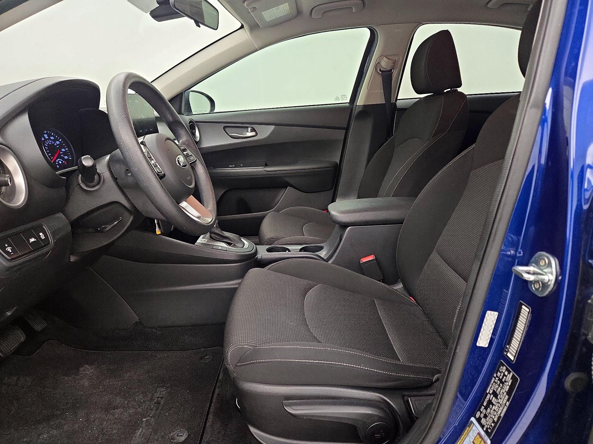 Thumbnail: 2020 Kia Forte - 11