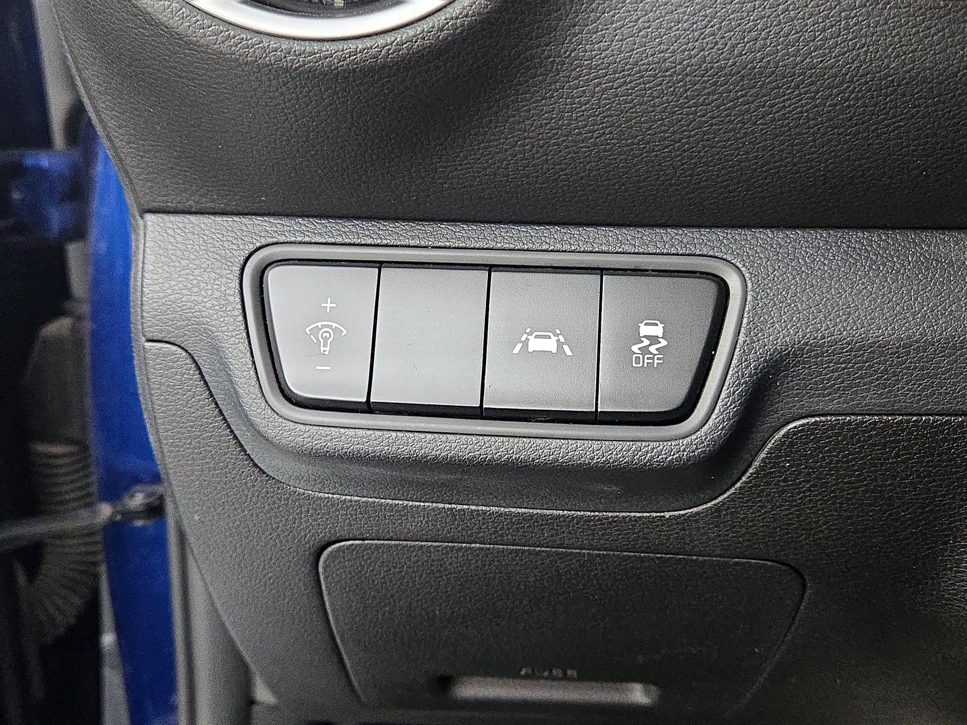 Thumbnail: 2020 Kia Forte - 13