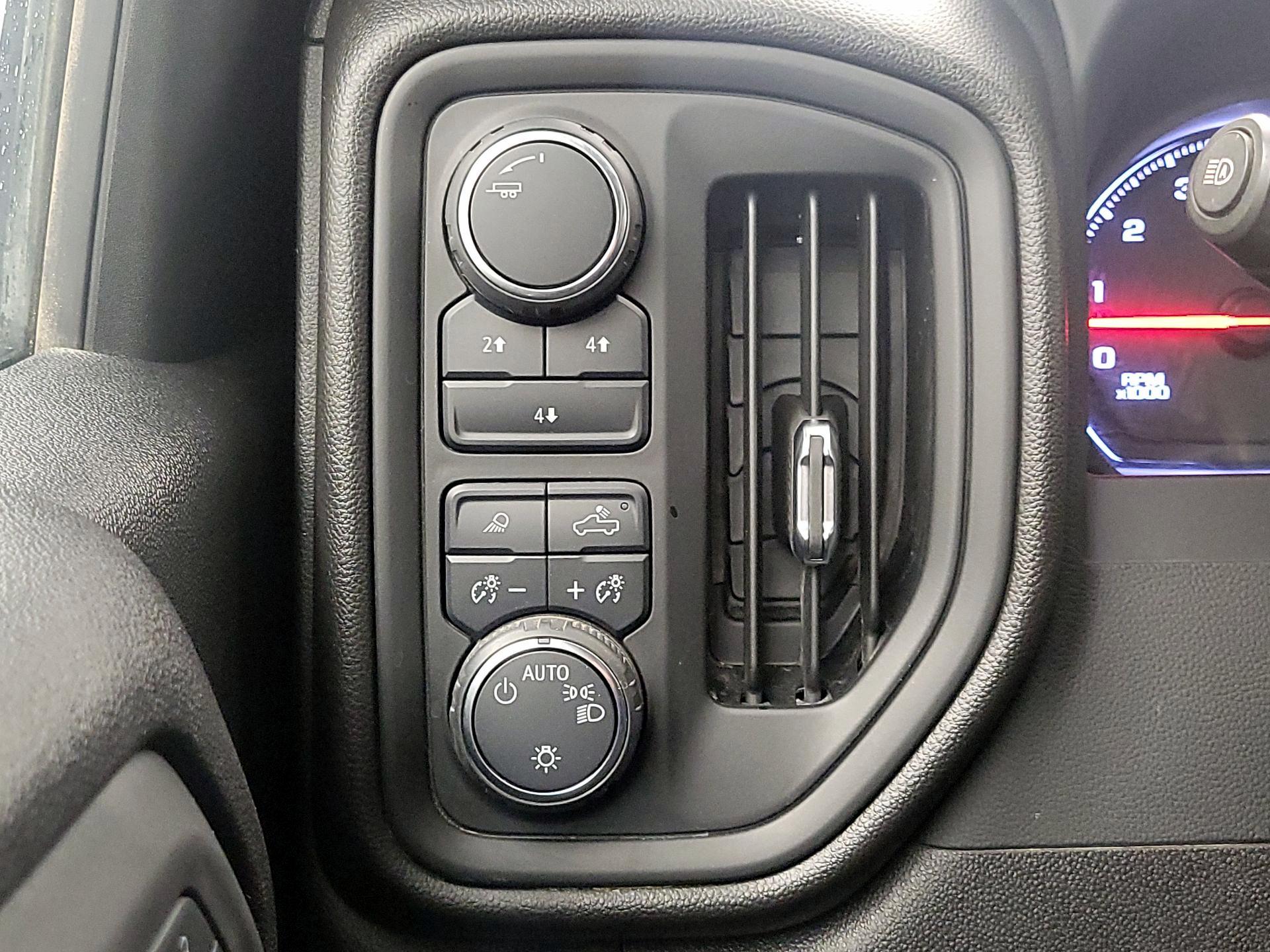 Thumbnail: 2024 Chevrolet Silverado 2500 - 13