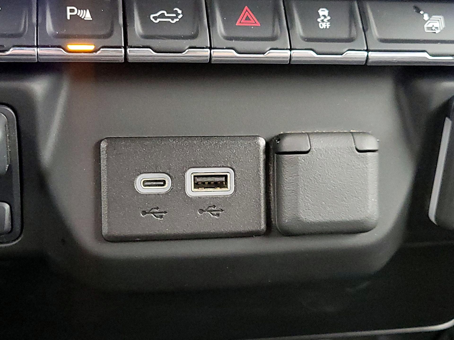 Thumbnail: 2024 Chevrolet Silverado 2500 - 19