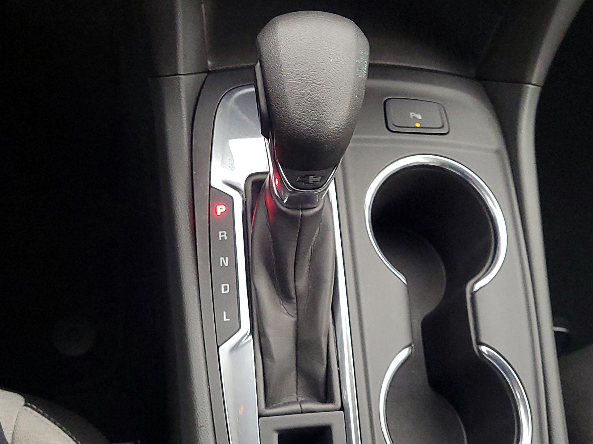 Thumbnail: 2023 Chevrolet Equinox - 18