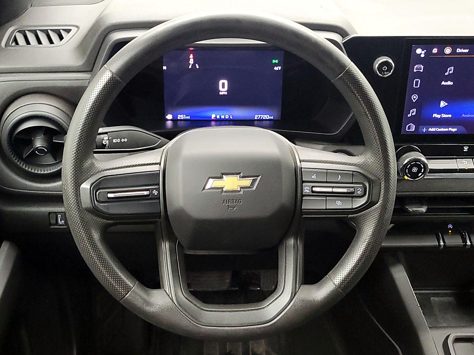 Thumbnail: 2023 Chevrolet Colorado - 10