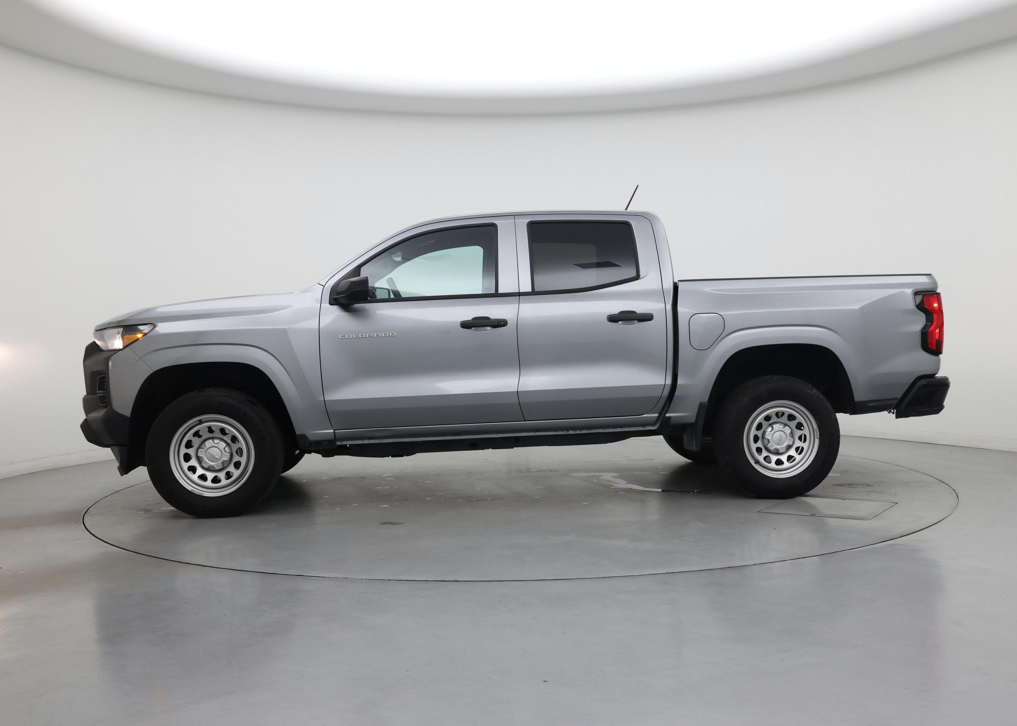 Thumbnail: 2023 Chevrolet Colorado - 3