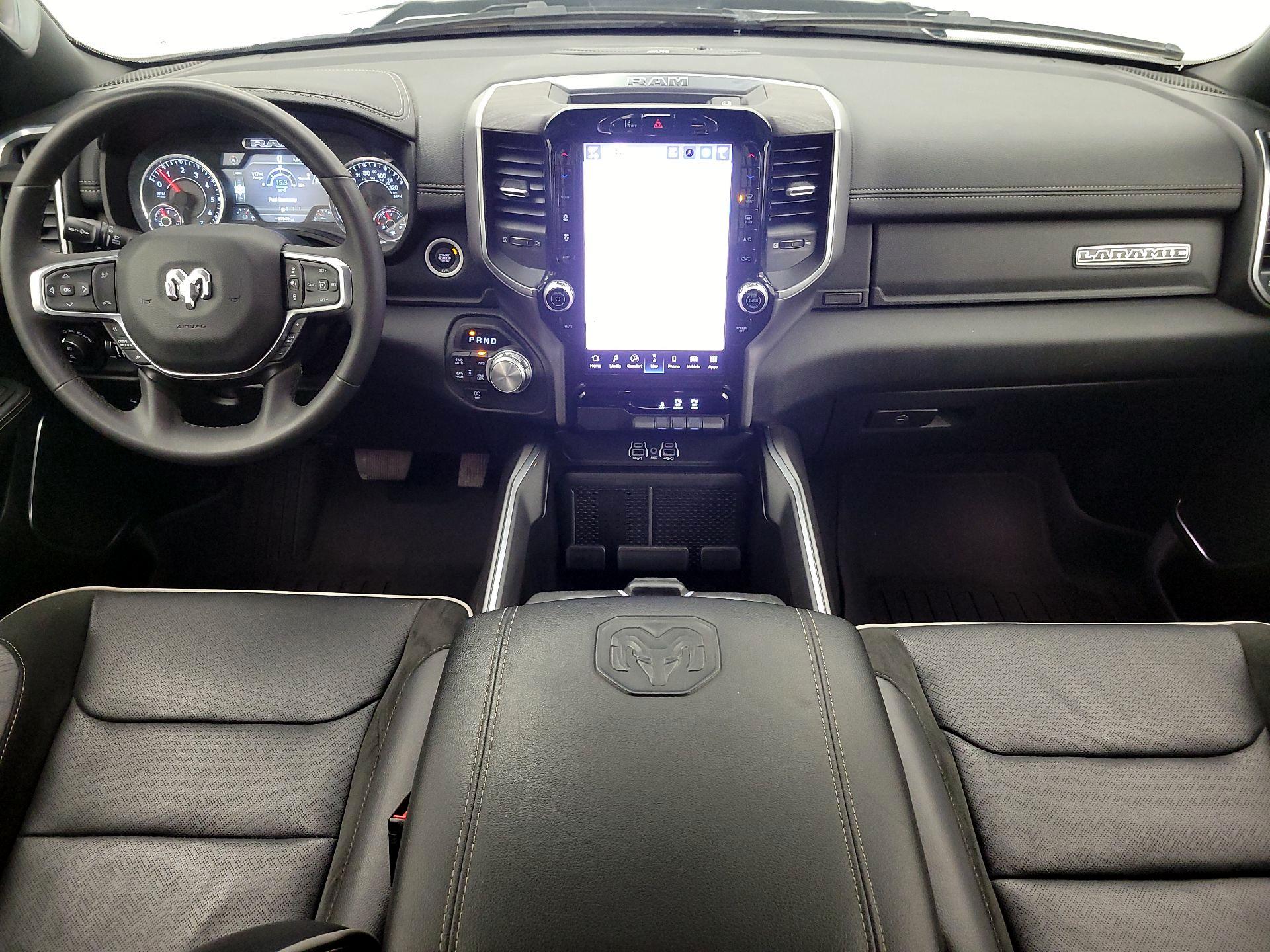 Thumbnail: 2025 RAM 1500 - 9