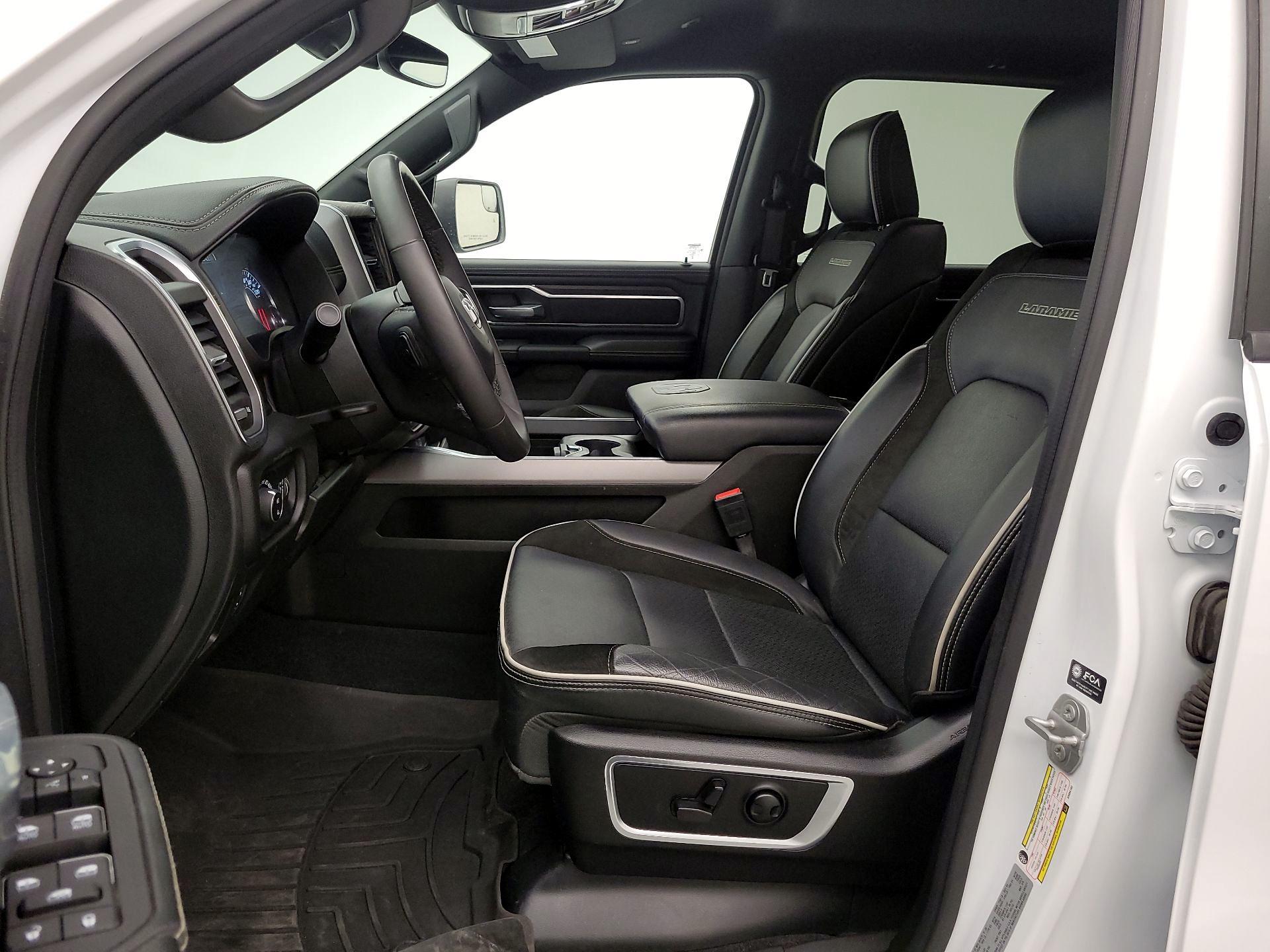 Thumbnail: 2025 RAM 1500 - 11