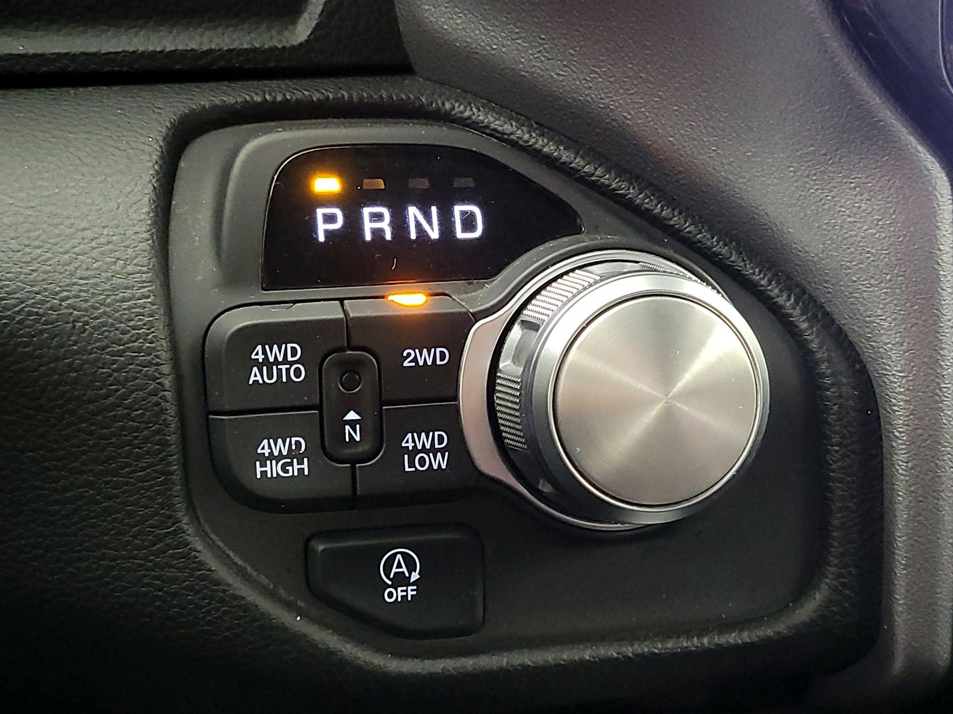 Thumbnail: 2025 RAM 1500 - 18