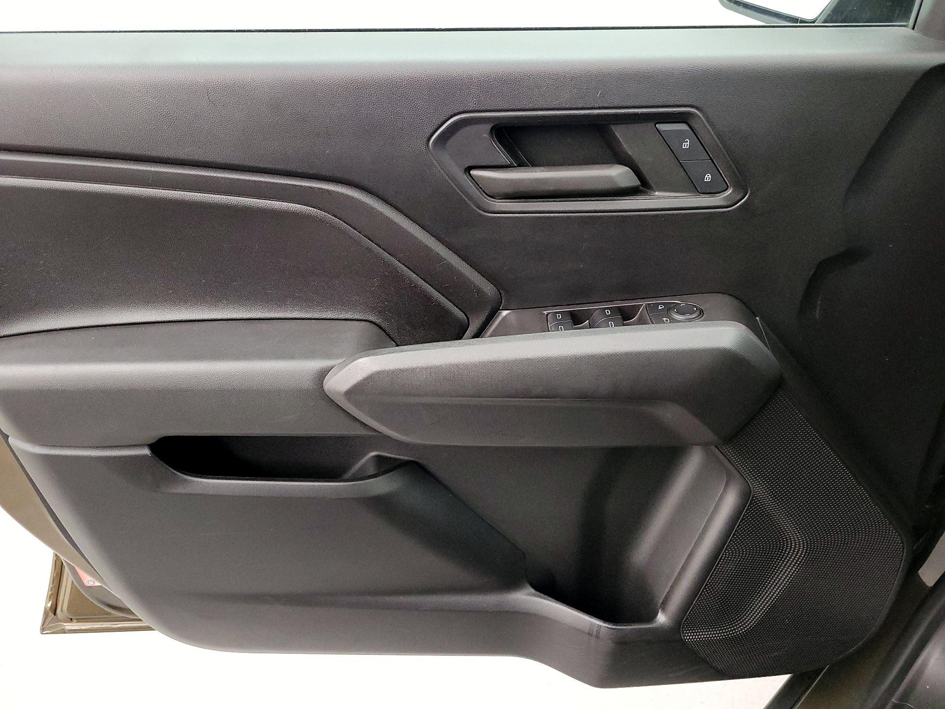 Thumbnail: 2023 Chevrolet Colorado - 12