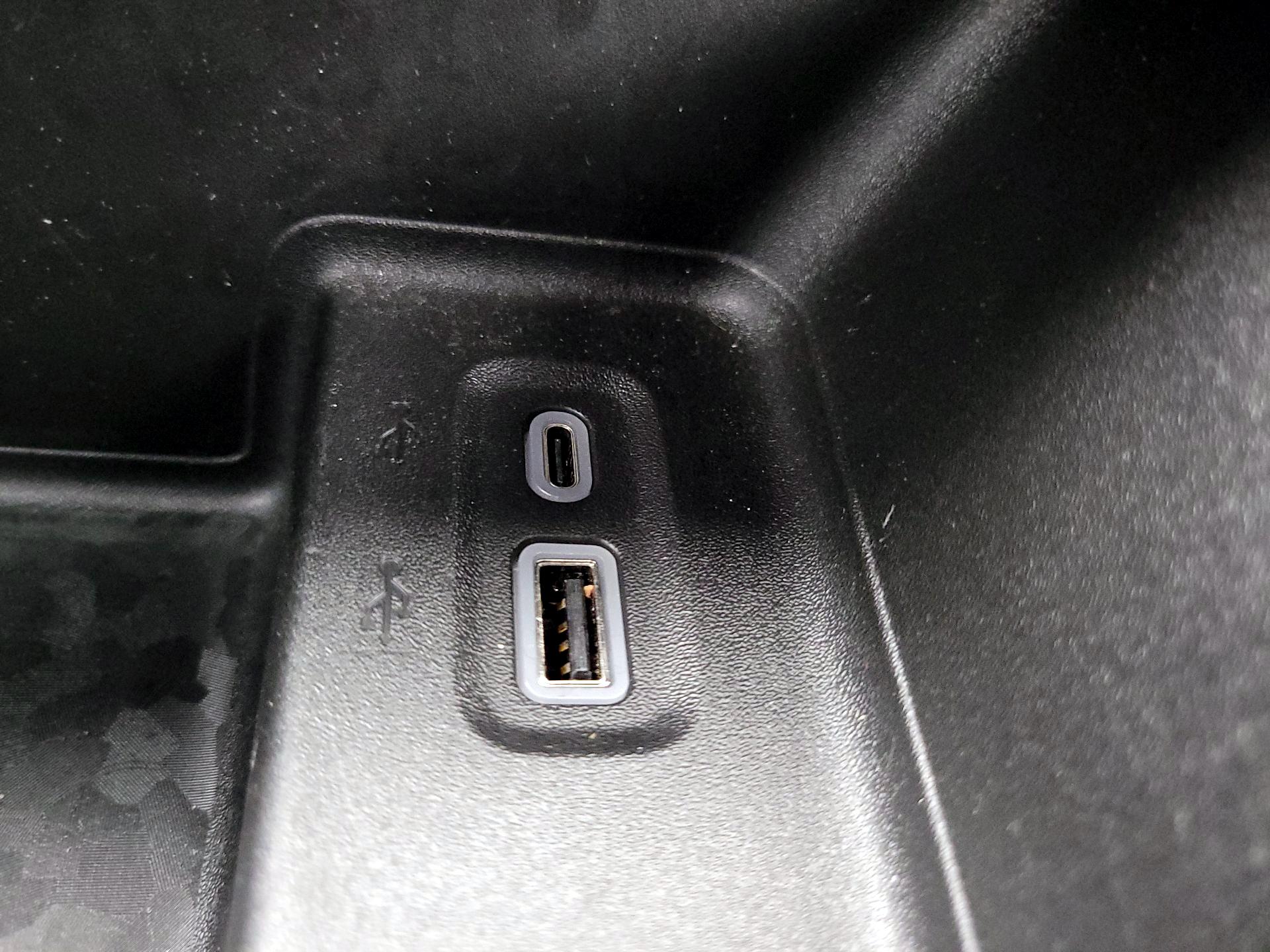 Thumbnail: 2023 Chevrolet Colorado - 19