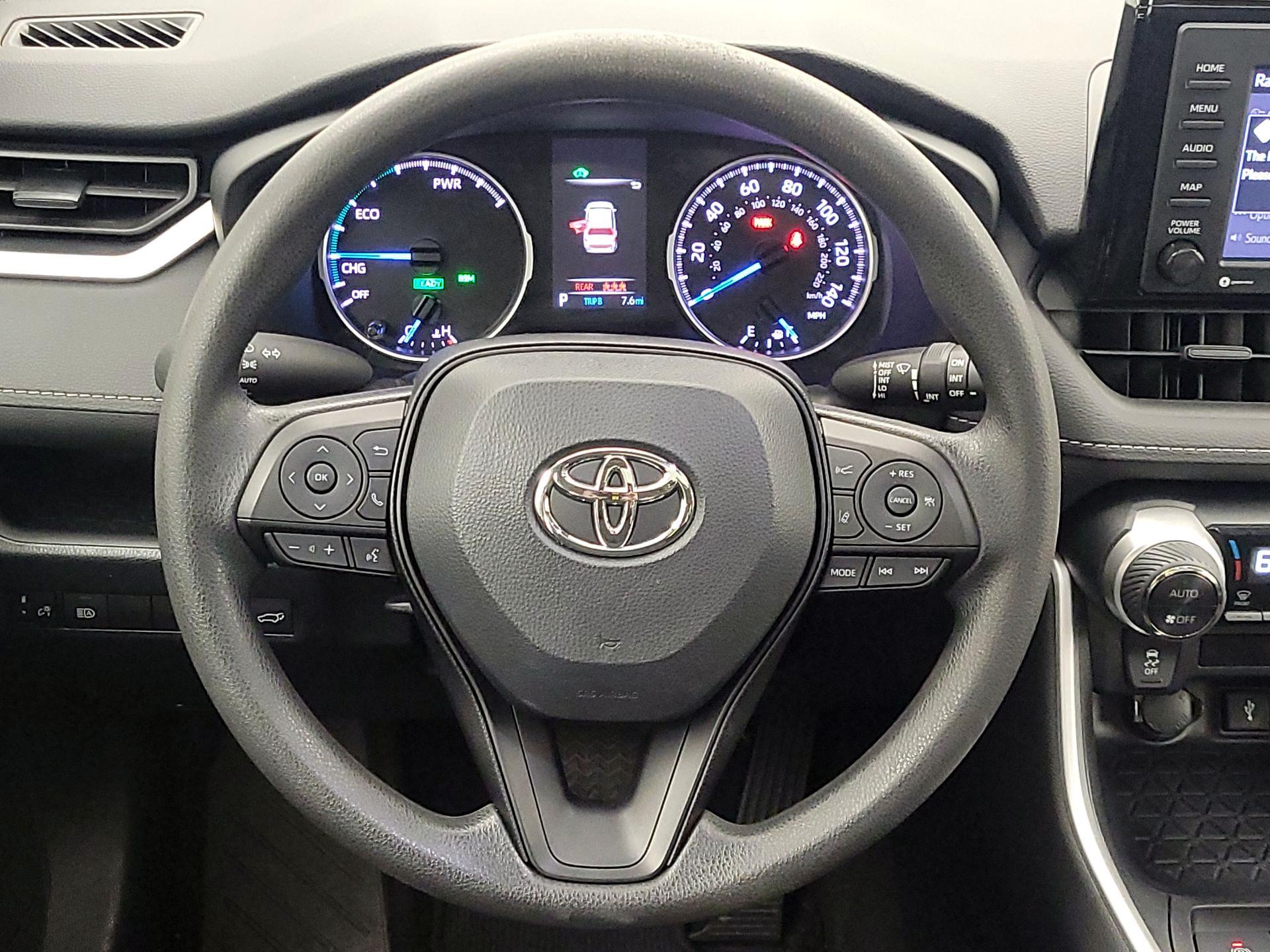 Thumbnail: 2022 Toyota RAV4 - 10