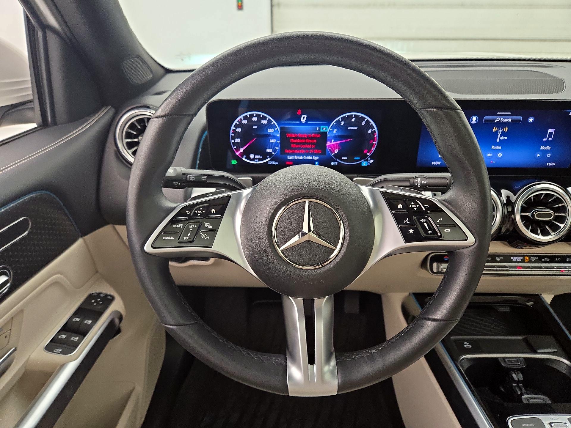 Thumbnail: 2024 Mercedes-Benz GLB - 10