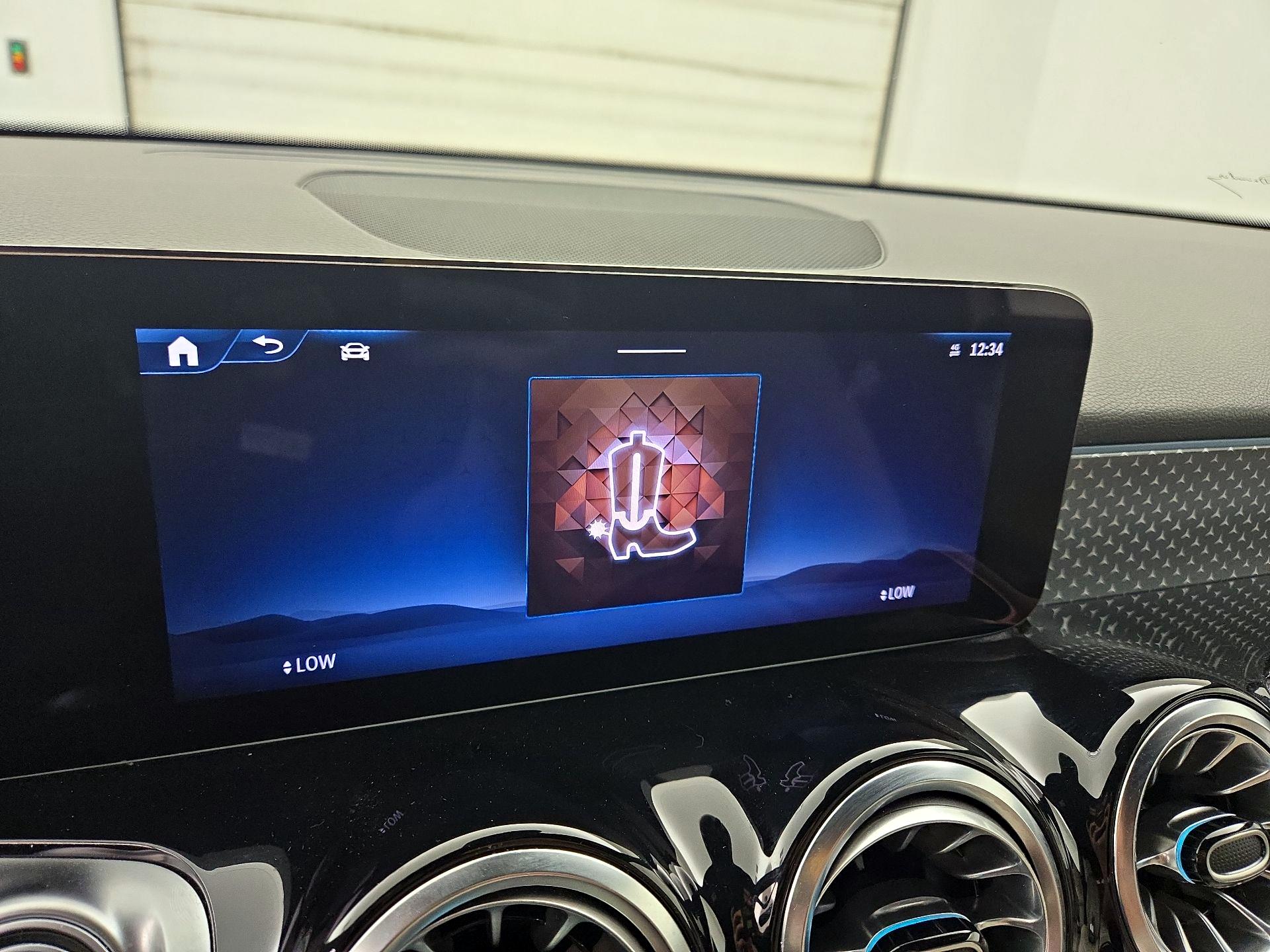 Thumbnail: 2024 Mercedes-Benz GLB - 15