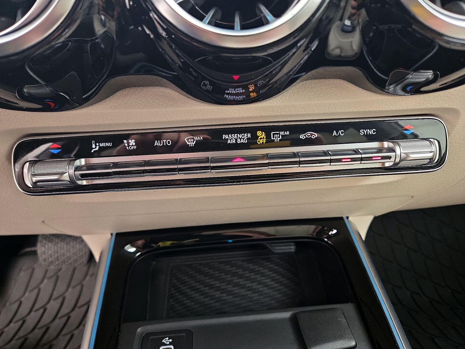 Thumbnail: 2024 Mercedes-Benz GLB - 16