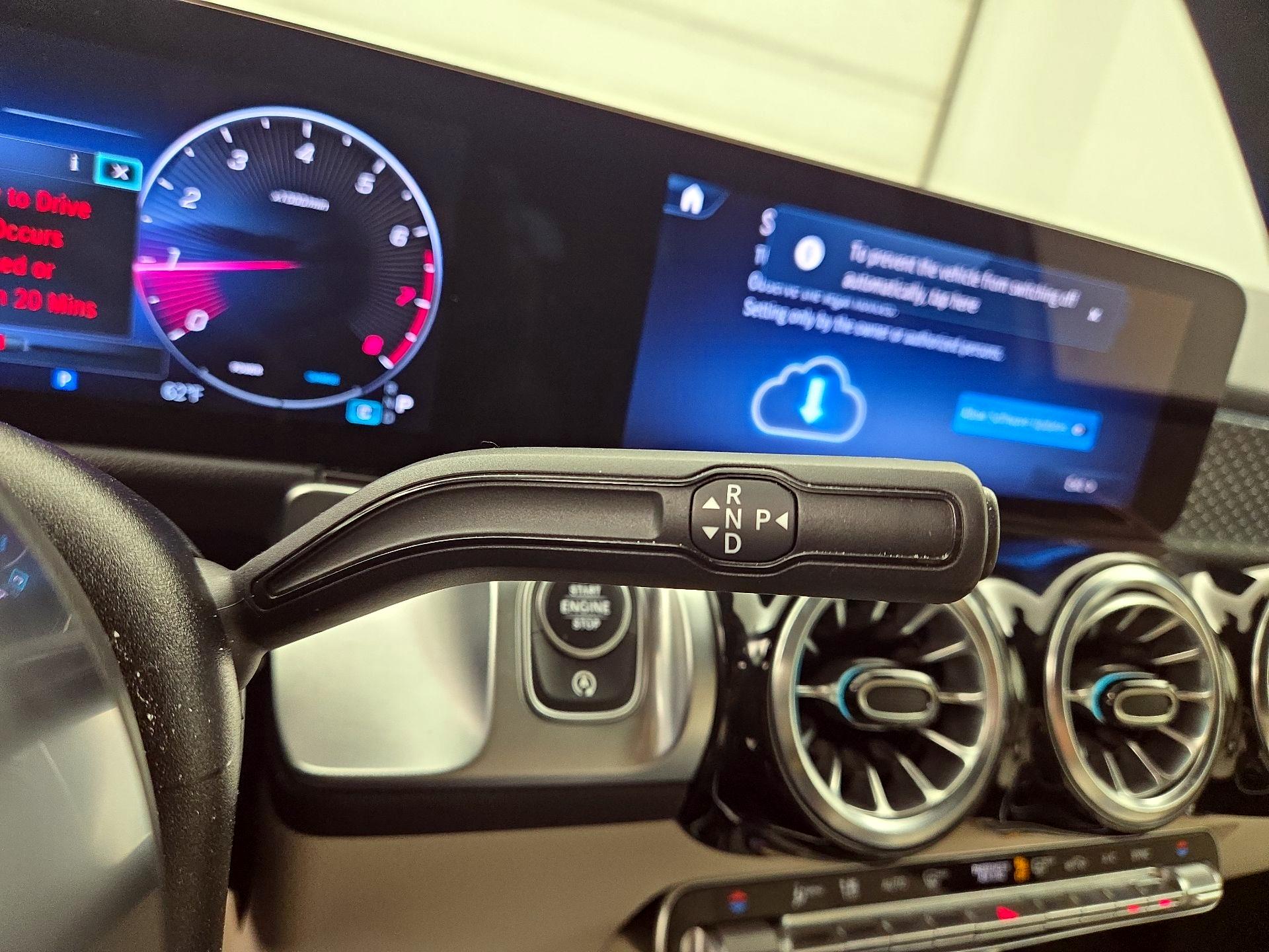 Thumbnail: 2024 Mercedes-Benz GLB - 17