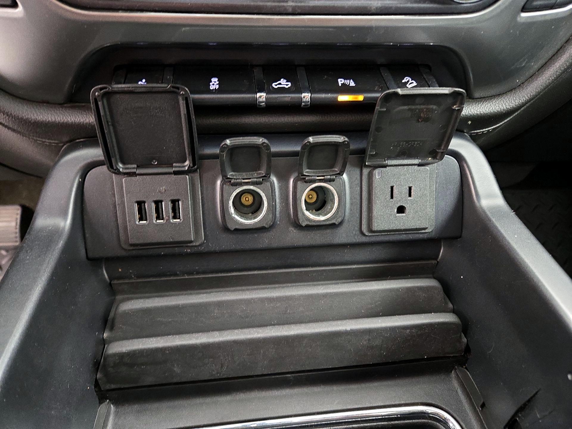 Thumbnail: 2015 Chevrolet Silverado 2500 - 18