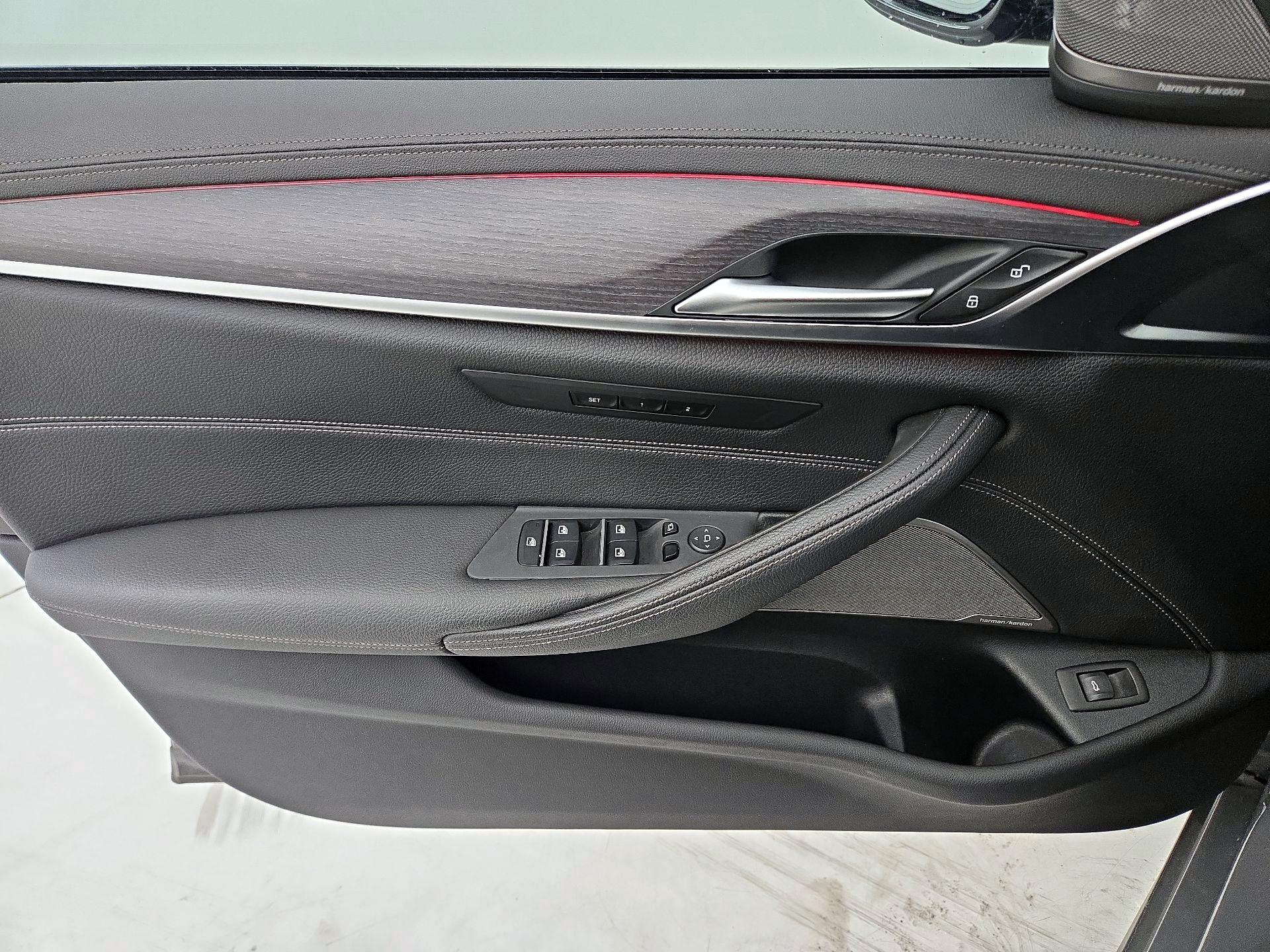 Thumbnail: 2022 BMW 5 Series - 12