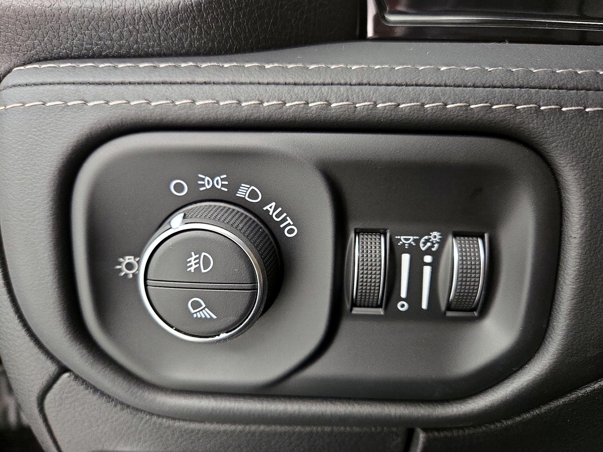 Thumbnail: 2023 RAM 1500 - 13