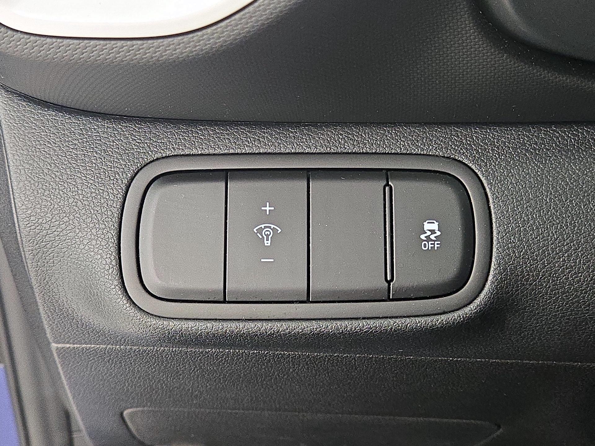 Thumbnail: 2025 Hyundai Venue - 13